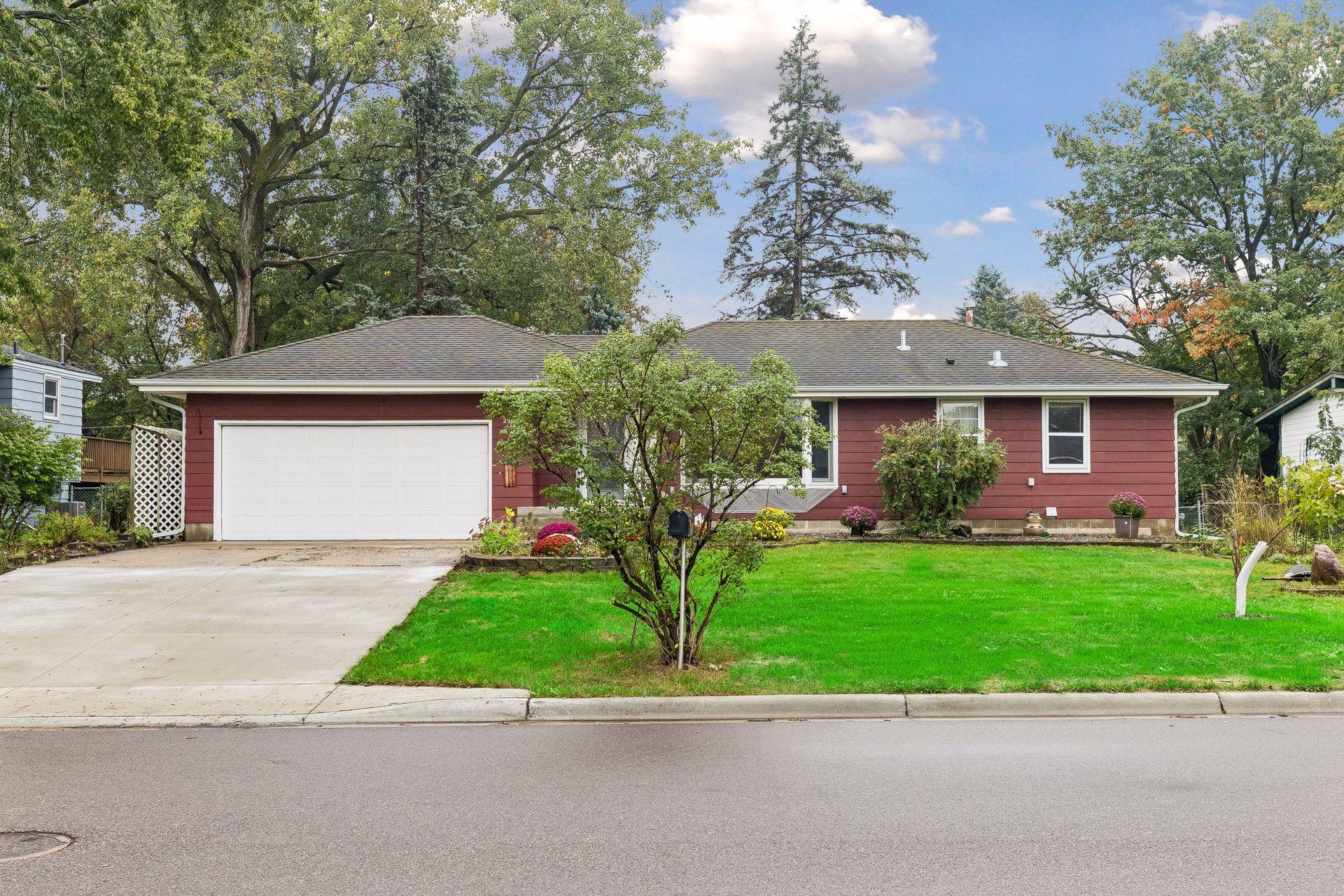 2501 80th Avenue N Property Photo 1