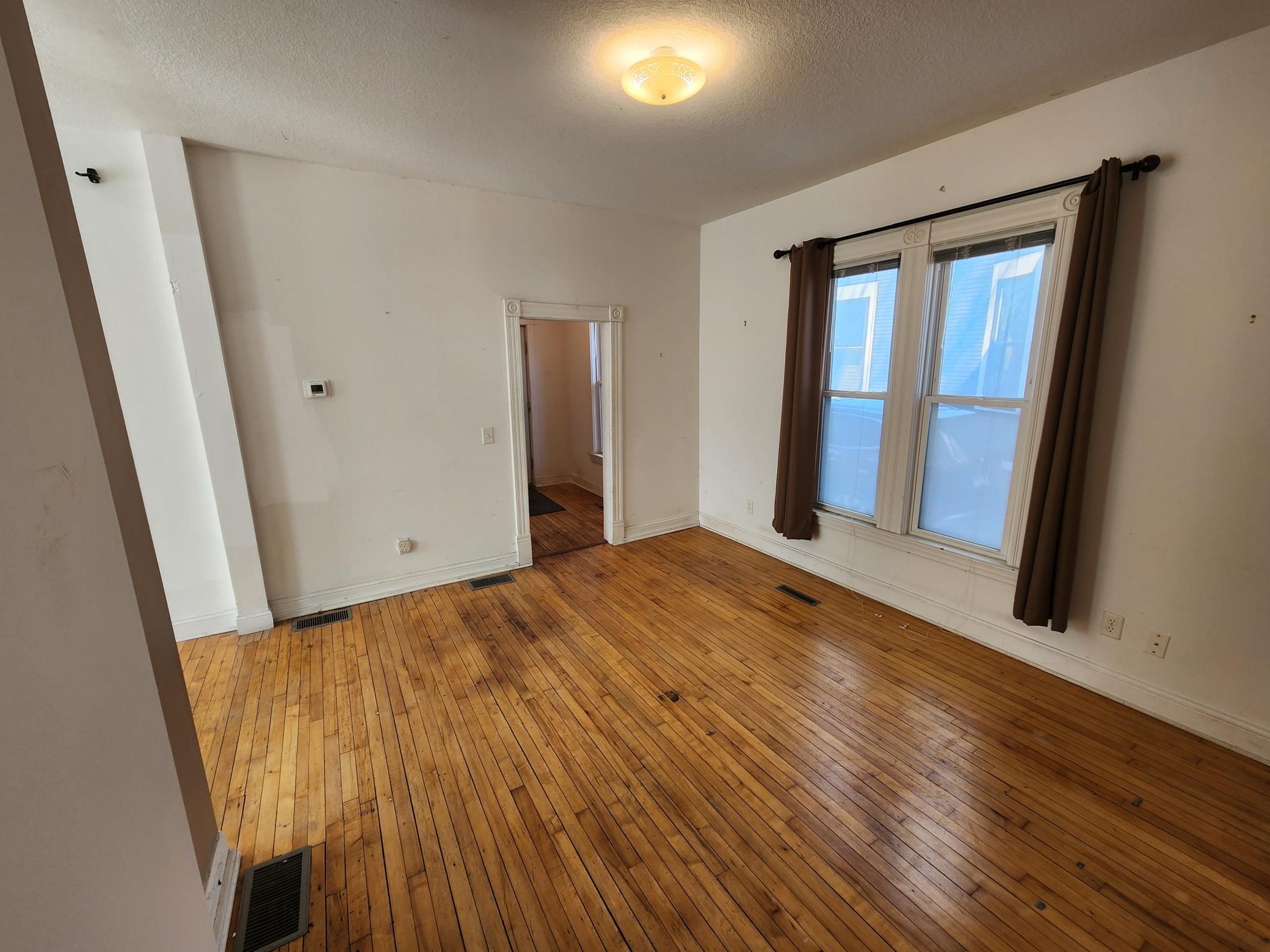 1925 Elliot Avenue Property Photo 2