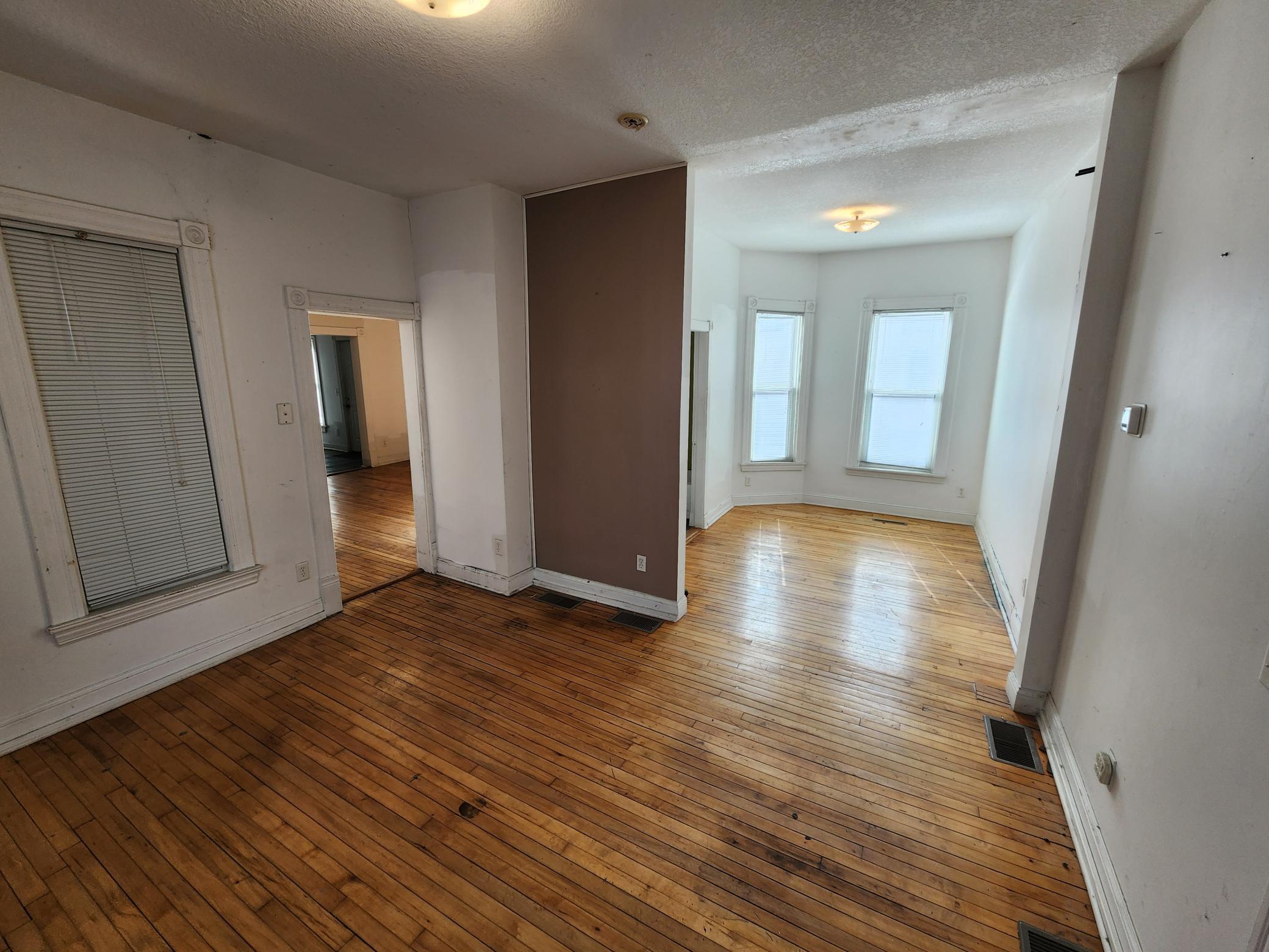 1925 Elliot Avenue Property Photo 4