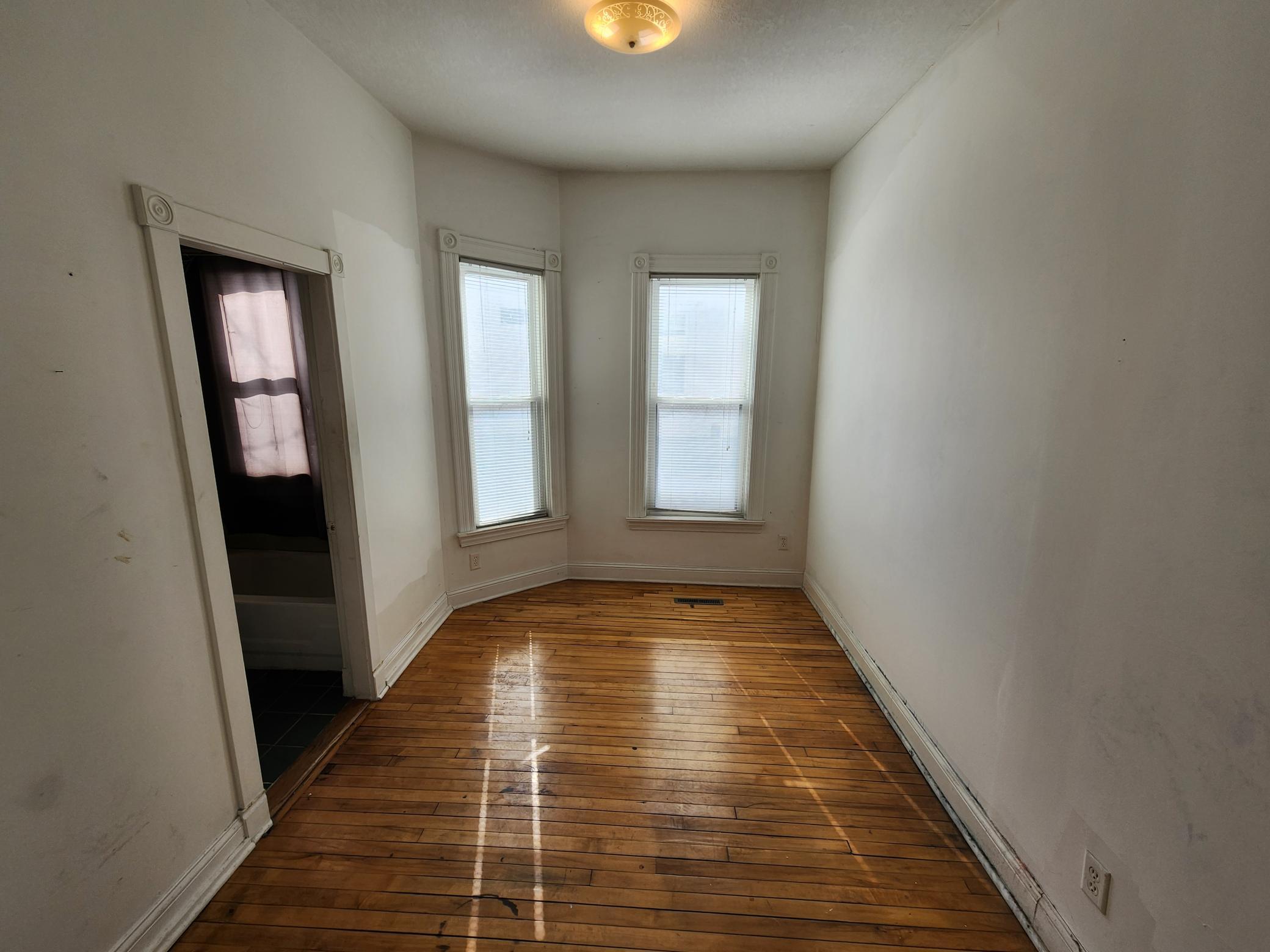 1925 Elliot Avenue Property Photo 5