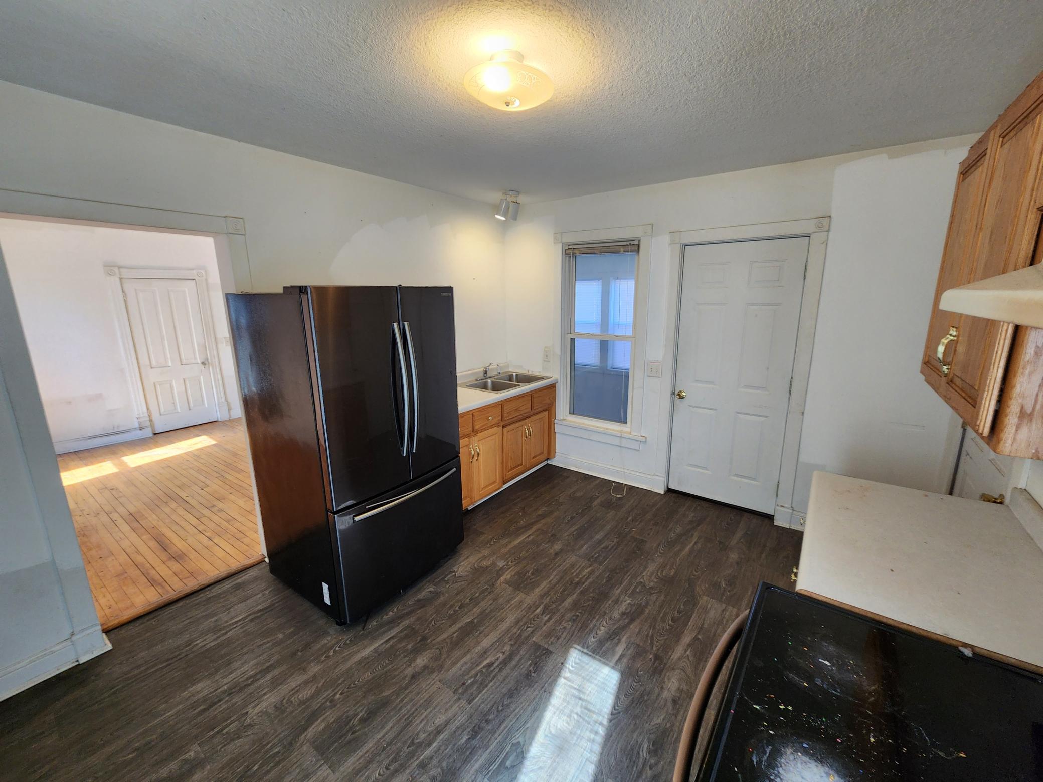 1925 Elliot Avenue Property Photo 9