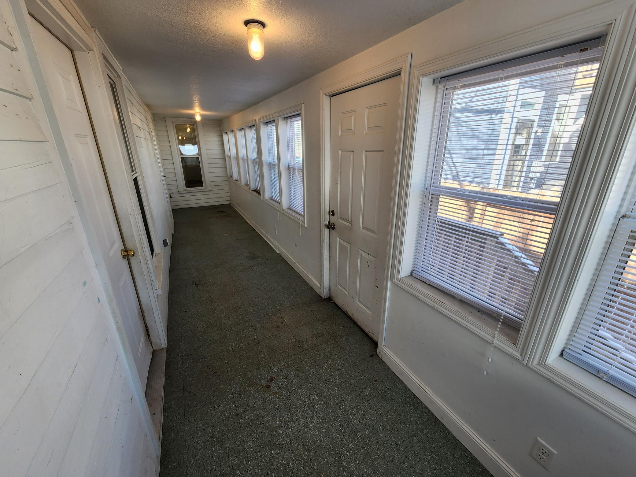 1925 Elliot Avenue Property Photo 15