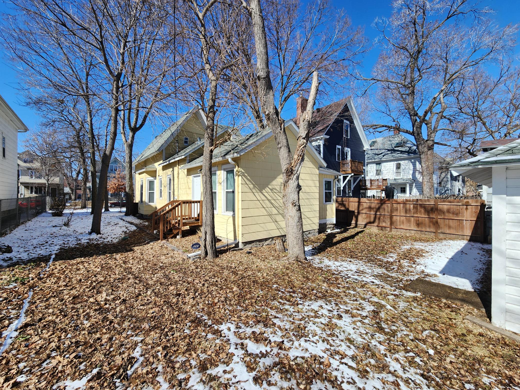 1925 Elliot Avenue Property Photo 22