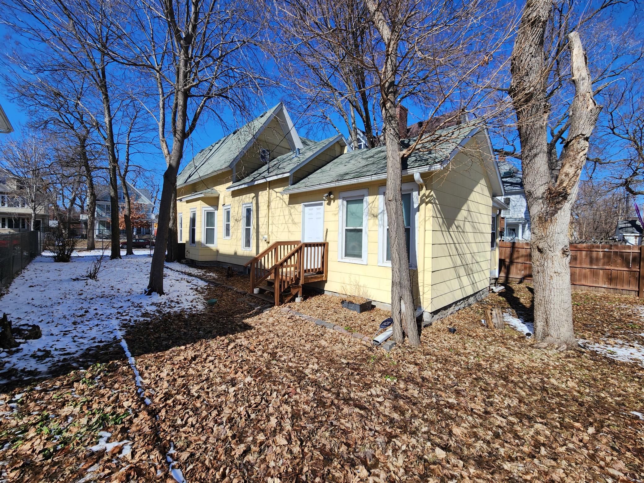 1925 Elliot Avenue Property Photo 23