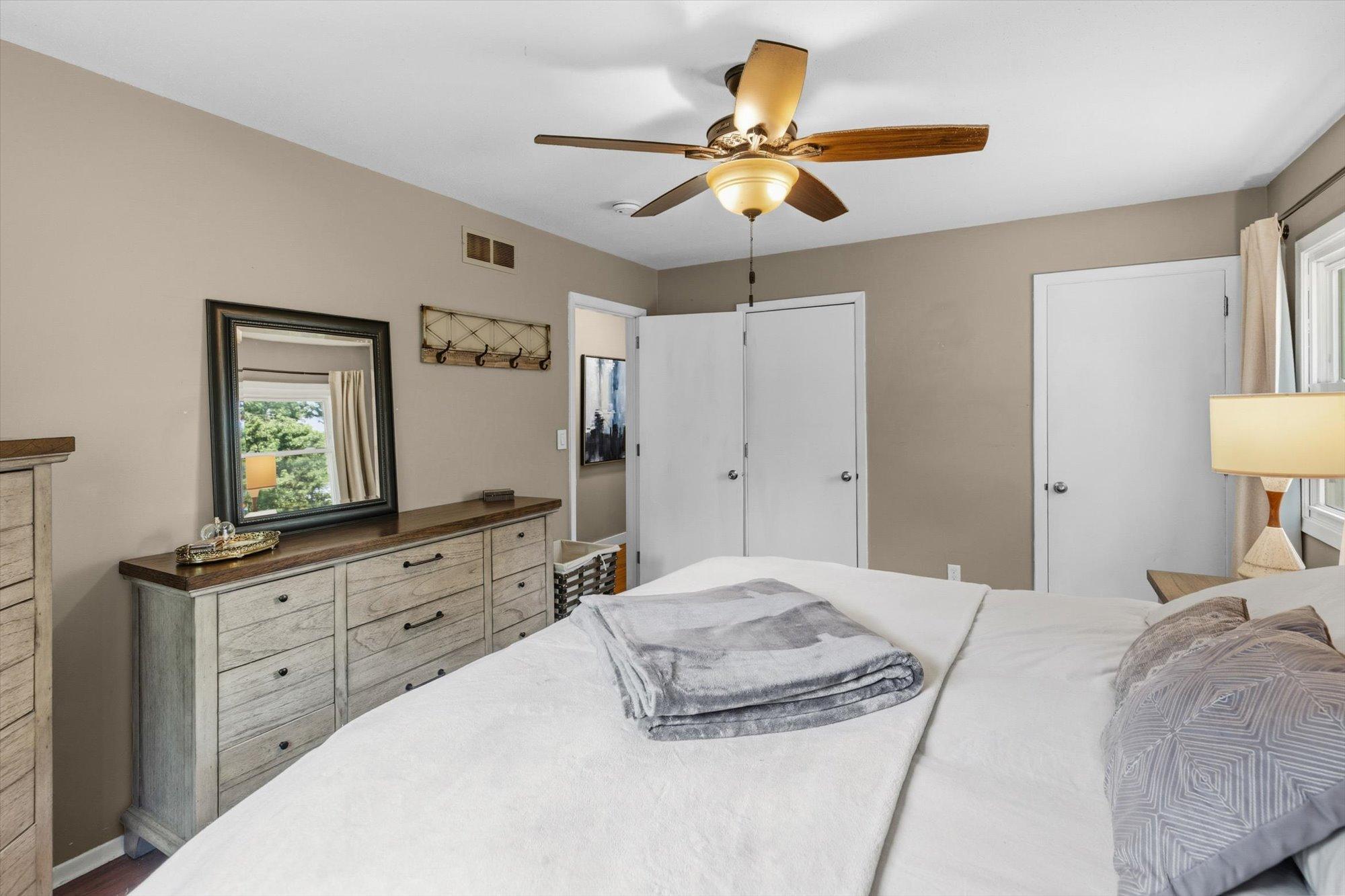 2429 Ronald Avenue Property Photo 9