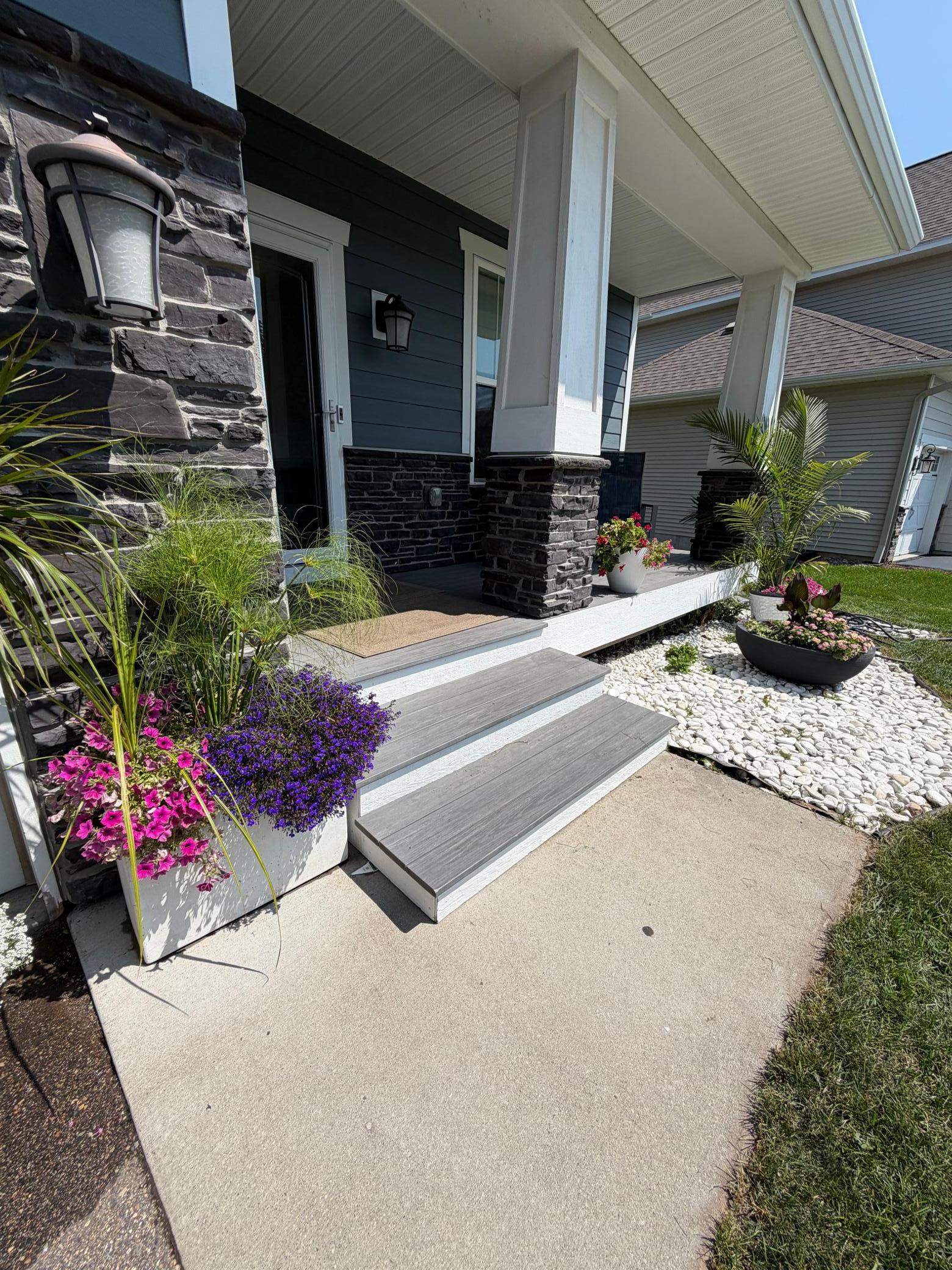 1309 Shadow Creek Curve Property Photo 3