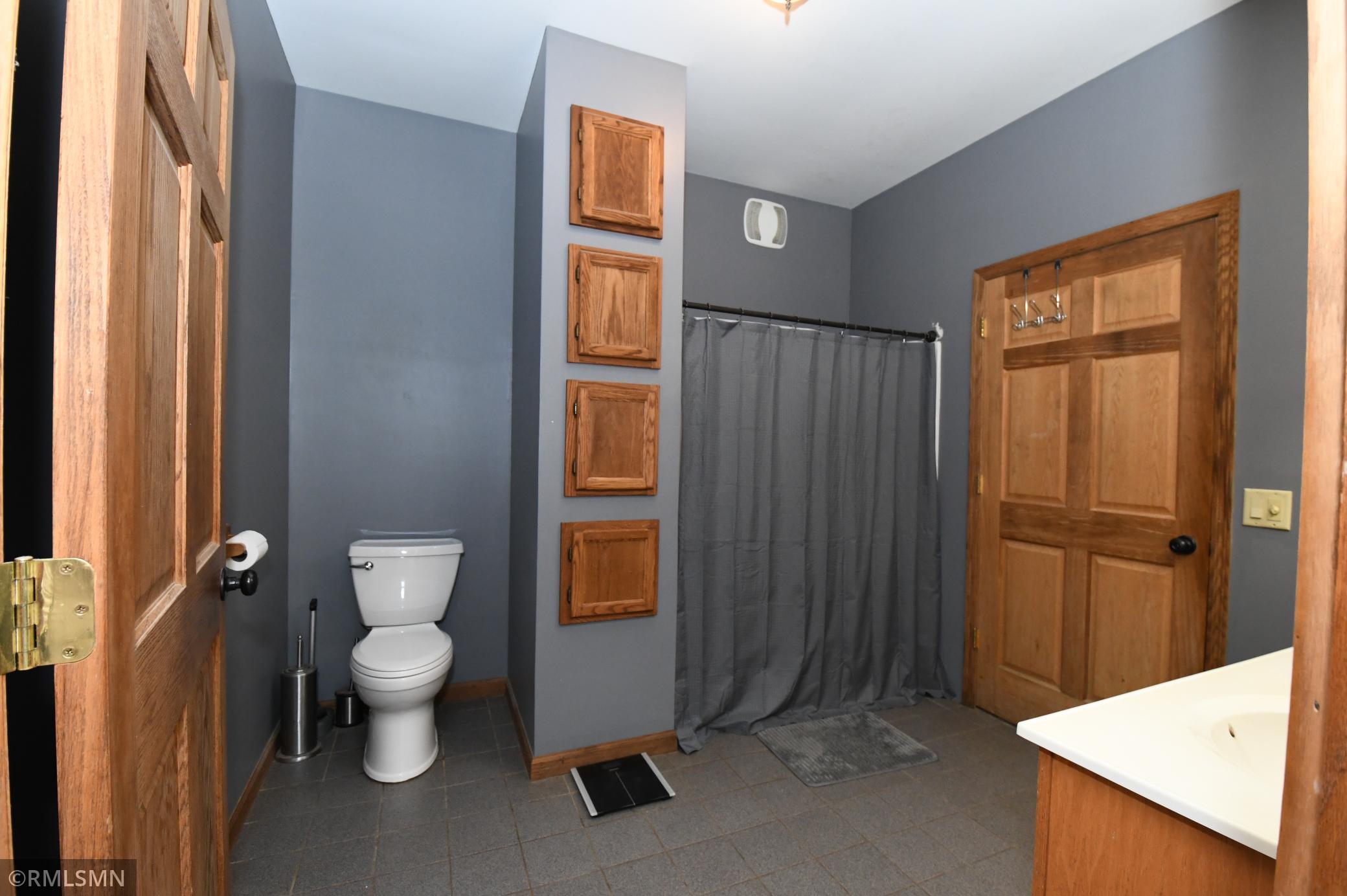 E651 1270th Avenue Property Photo 15