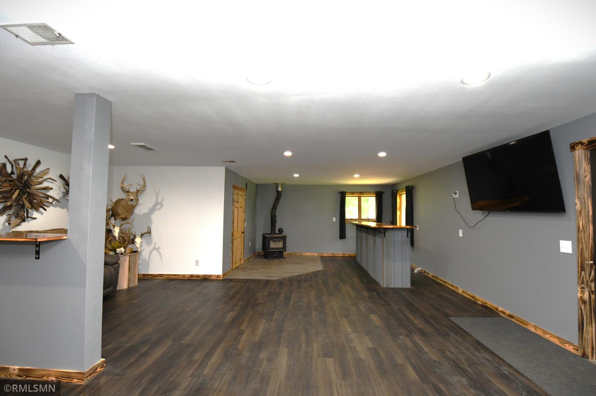 E651 1270th Avenue Property Photo 33