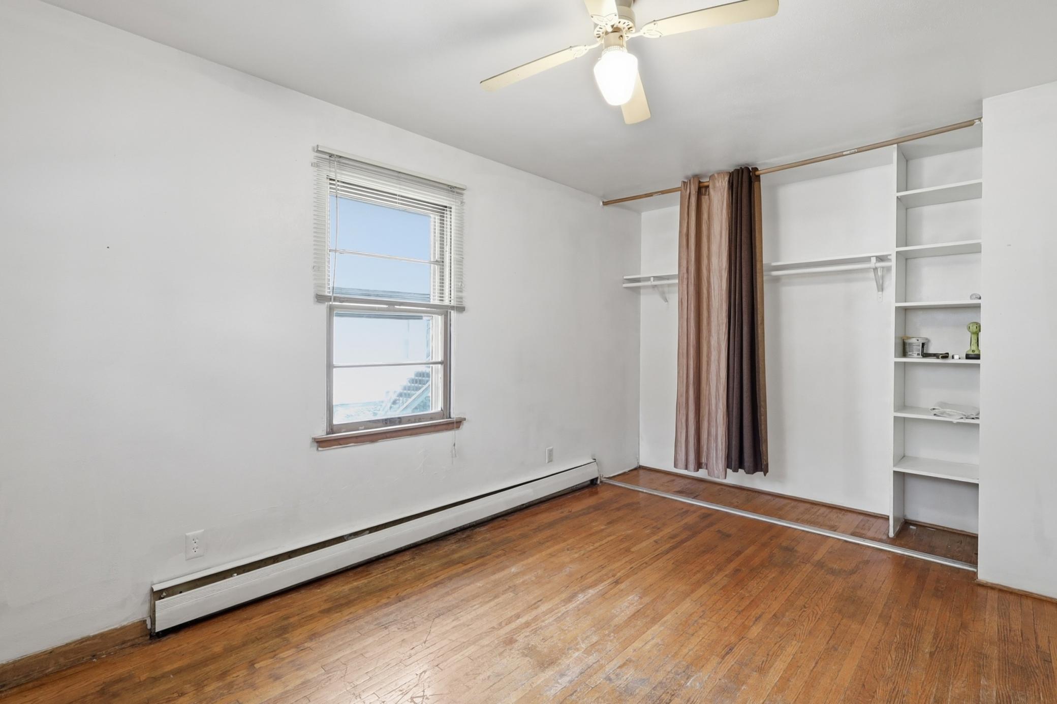 826 5th Street E Property Photo 12