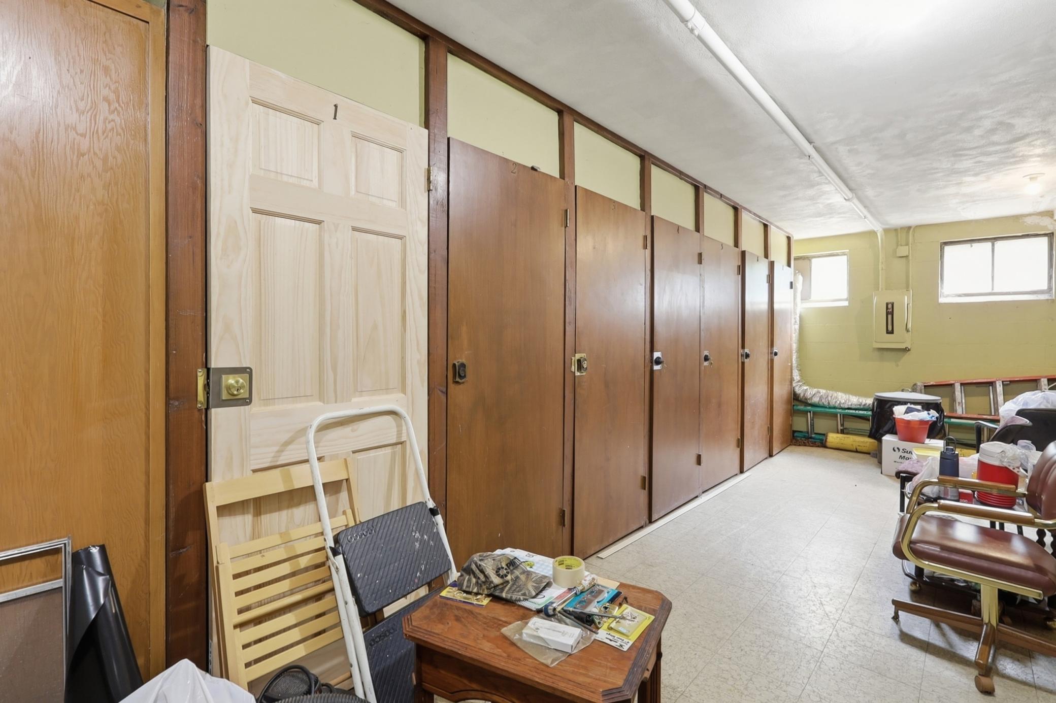 826 5th Street E Property Photo 16