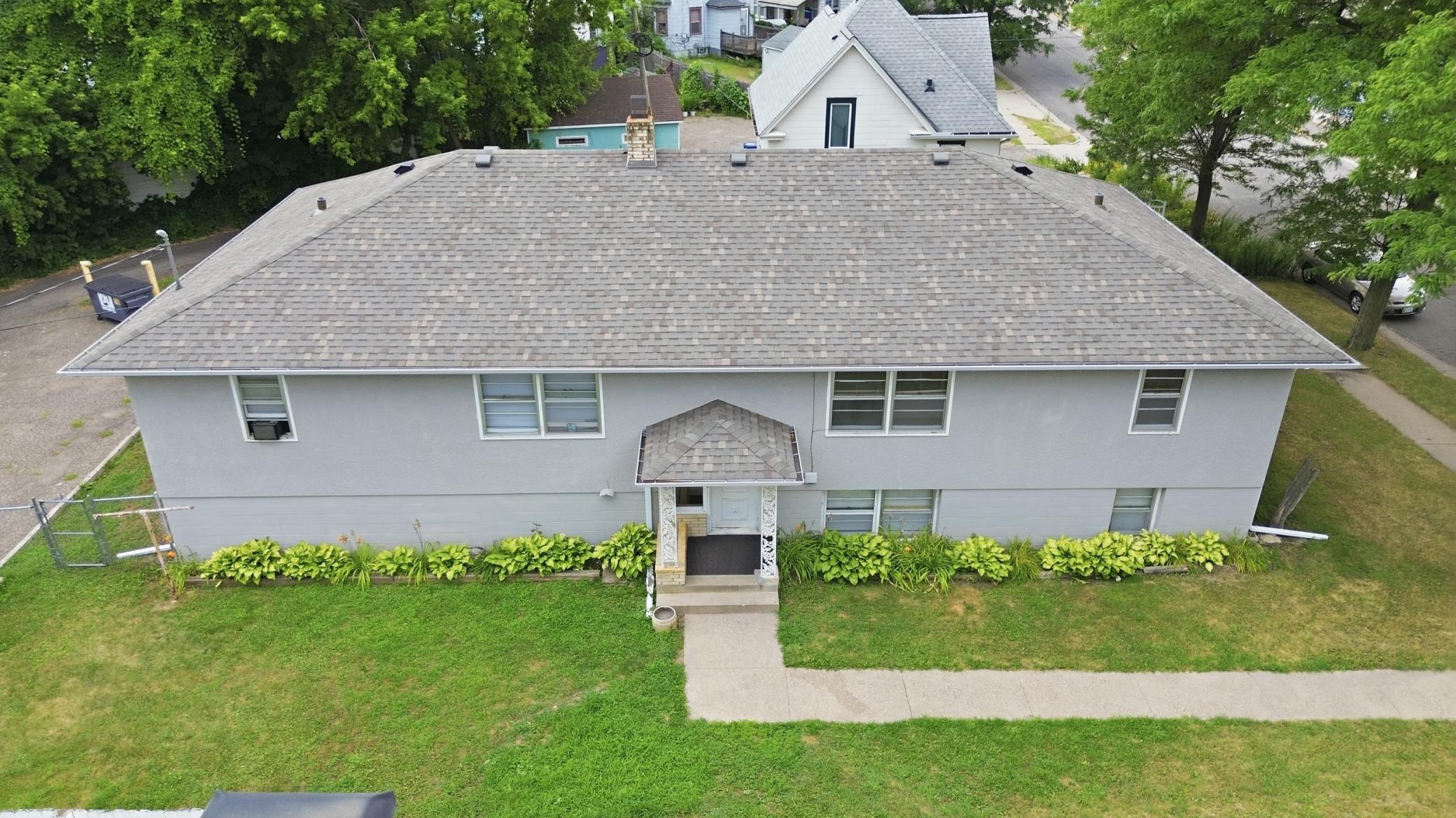 826 5th Street E Property Photo 23