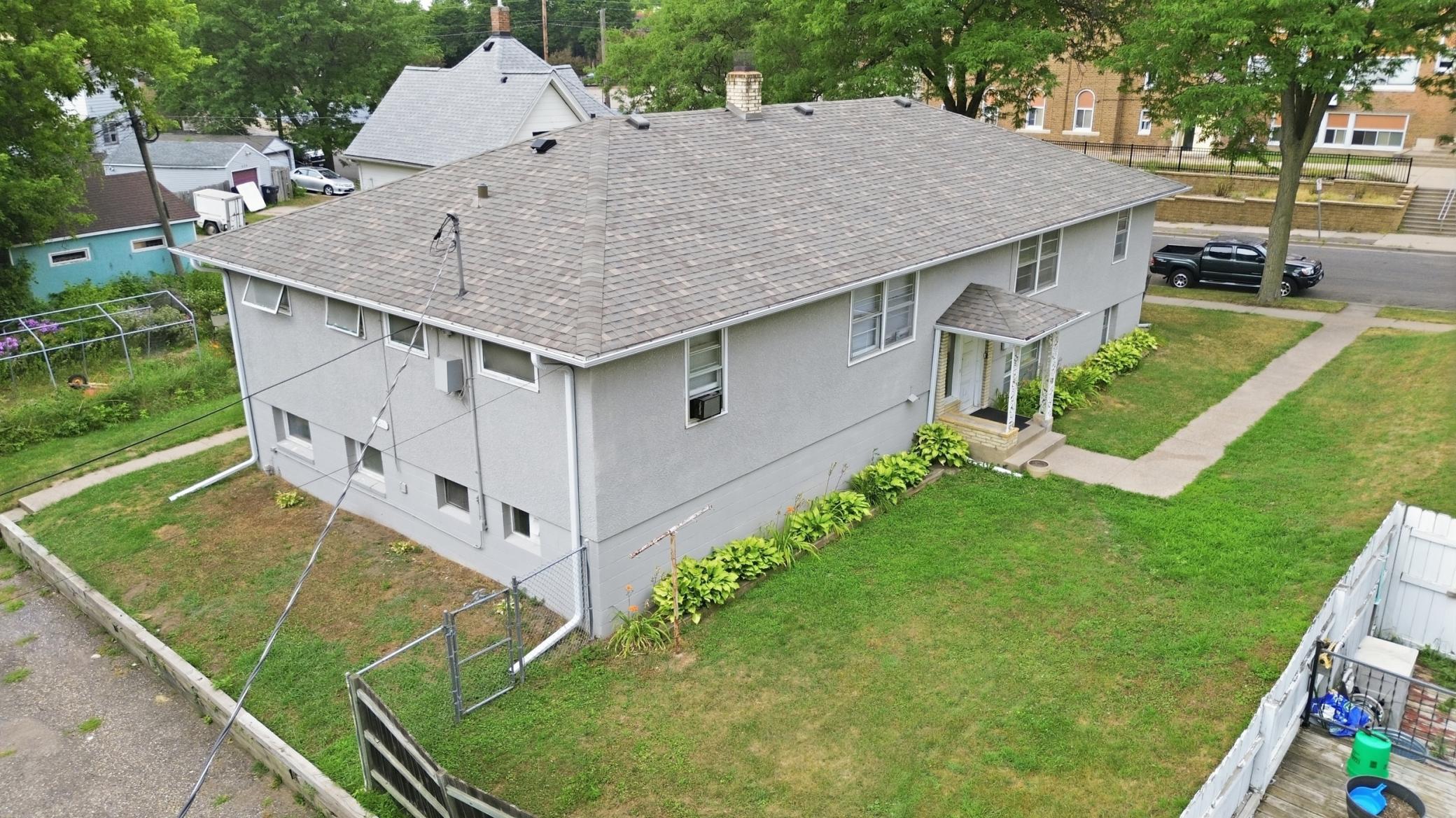 826 5th Street E Property Photo 24
