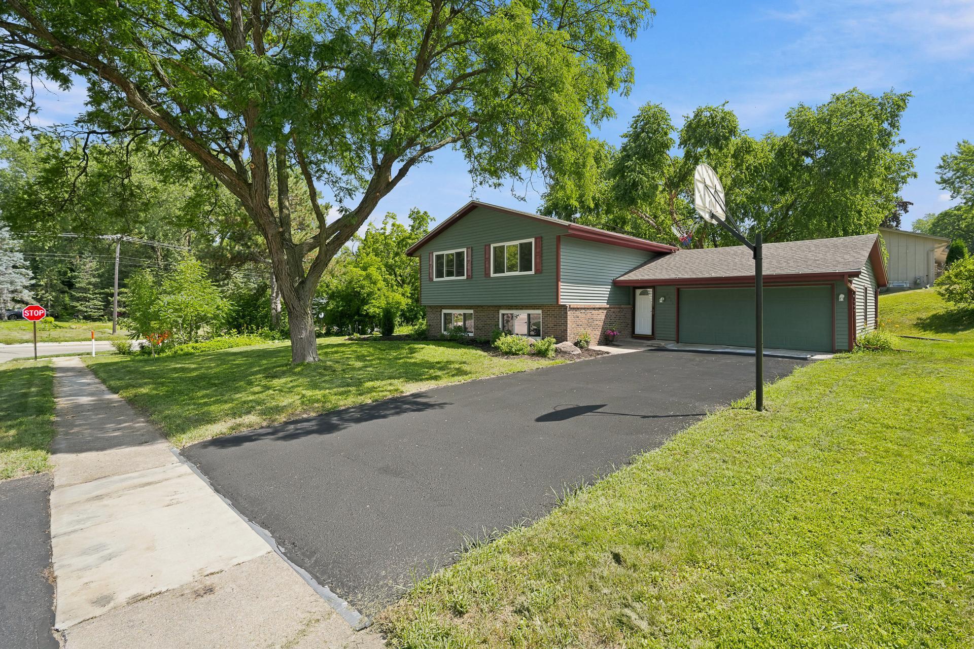9401 Briar Road Property Photo 1