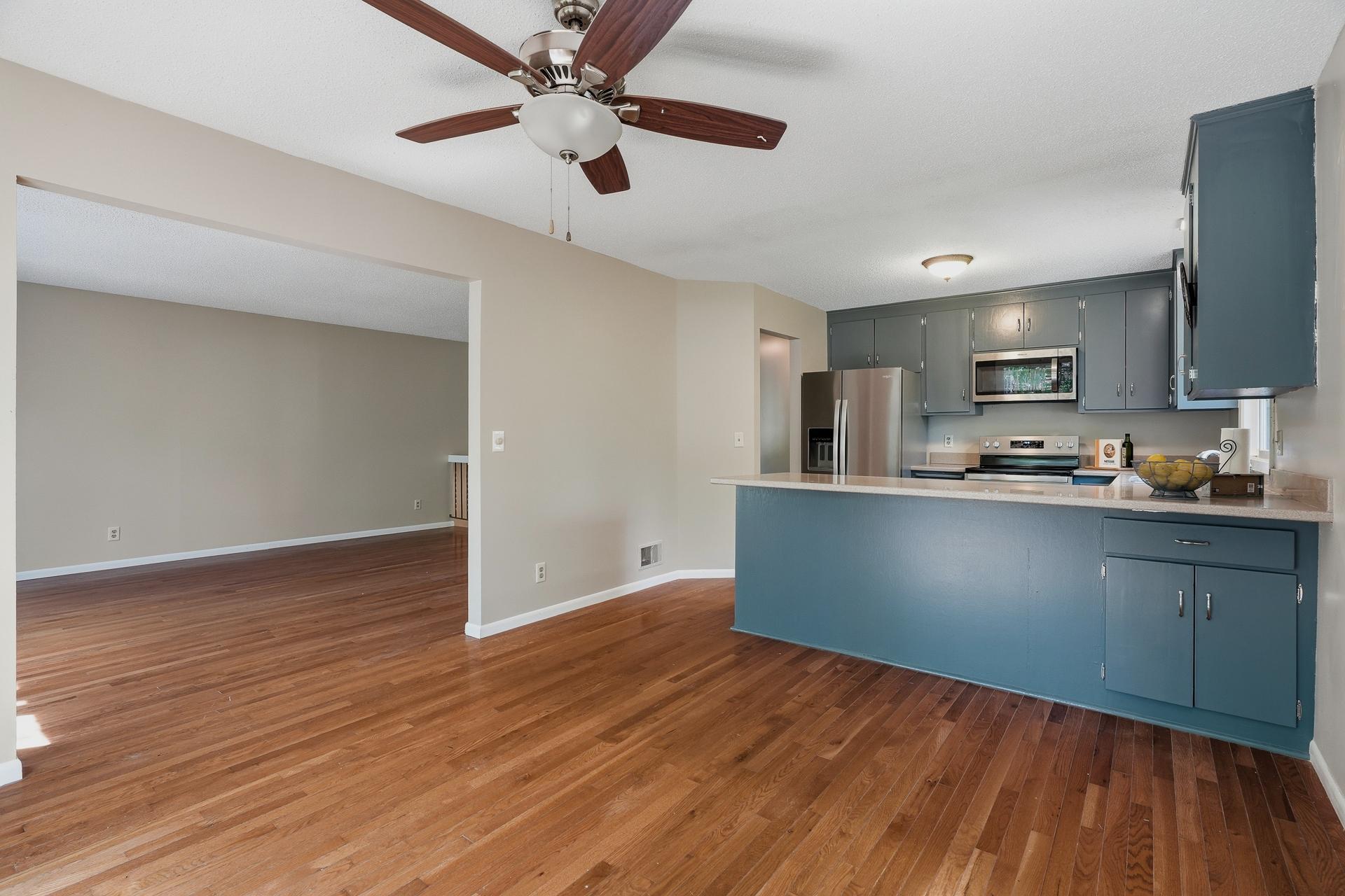 9401 Briar Road Property Photo 8