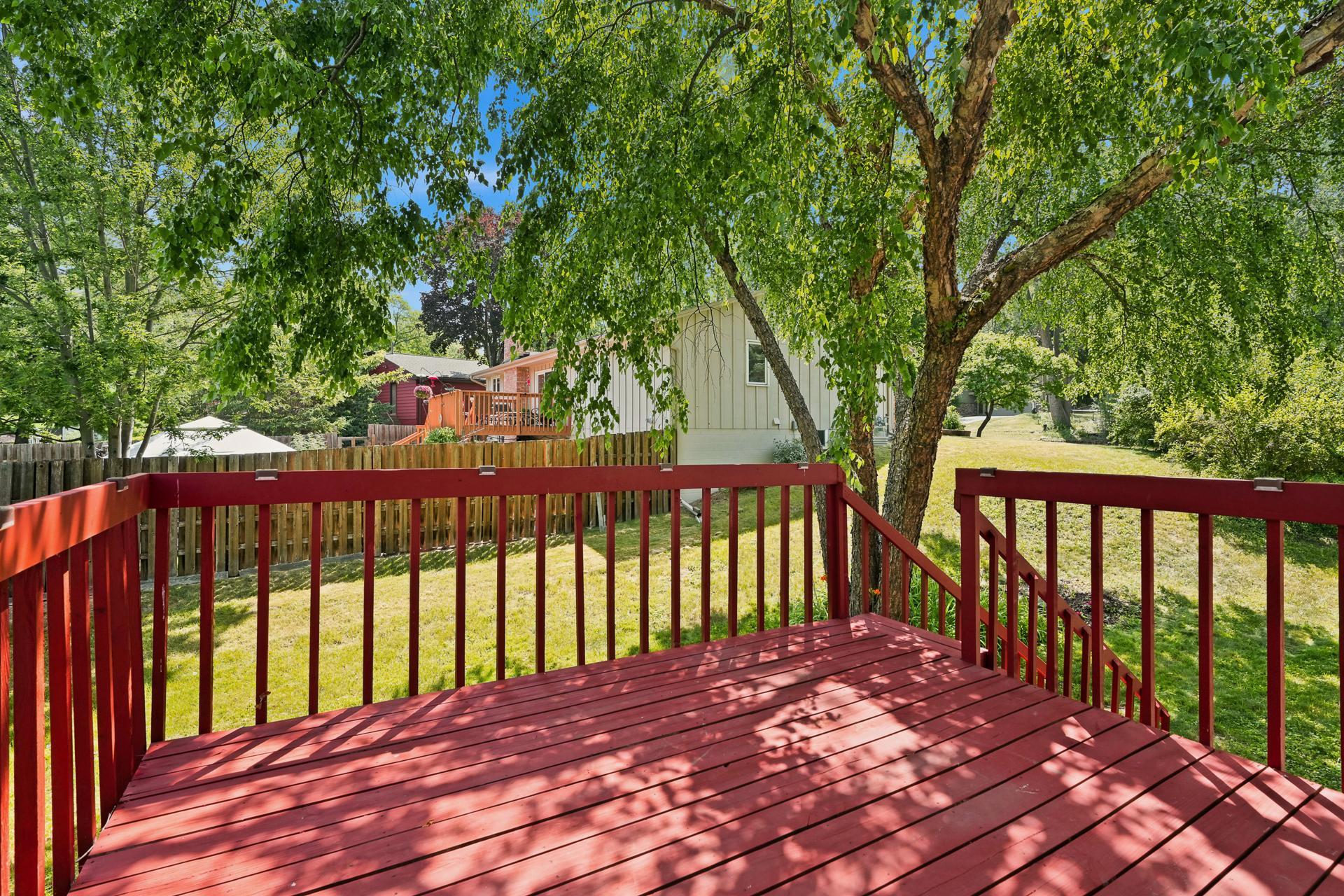 9401 Briar Road Property Photo 12