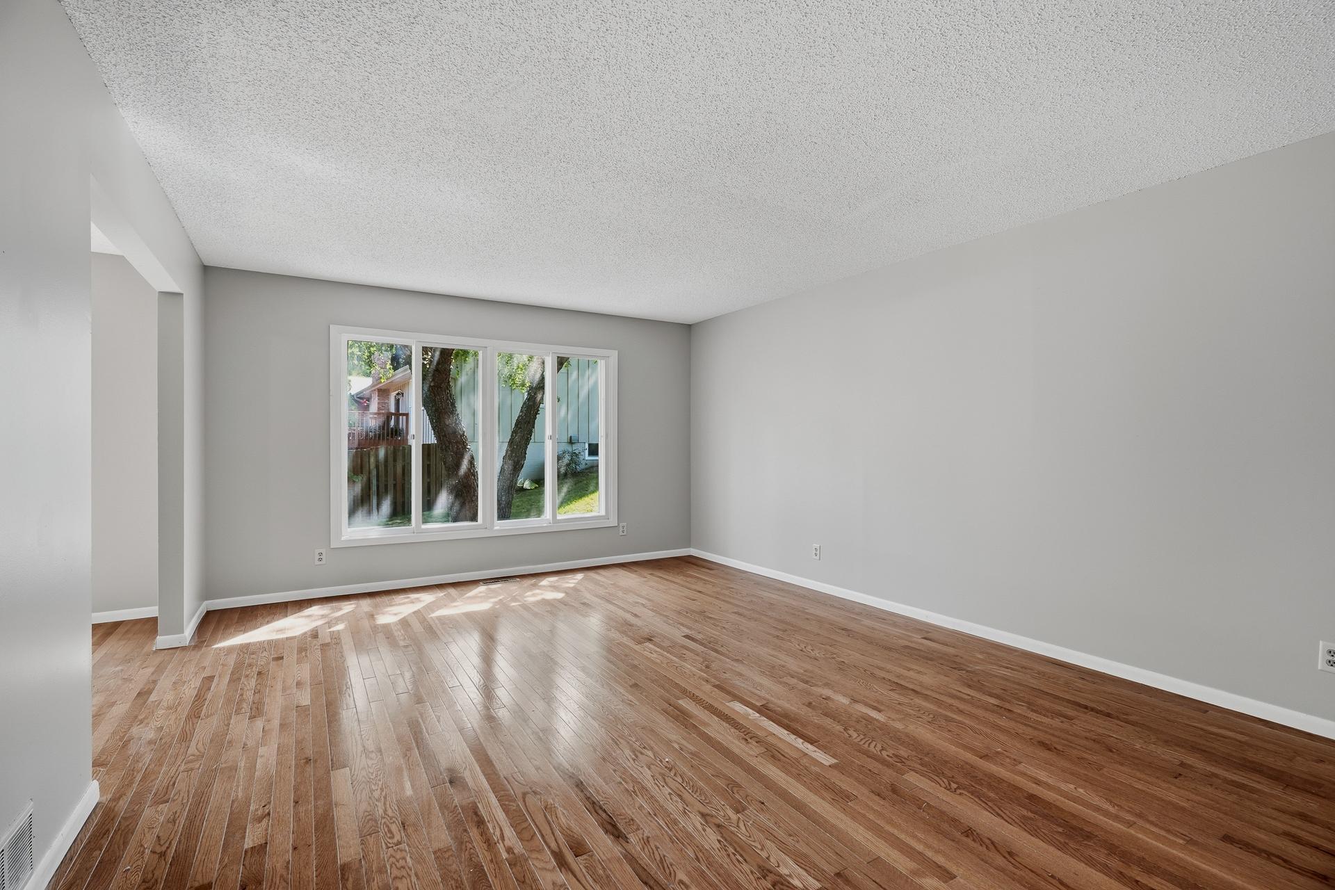 9401 Briar Road Property Photo 15