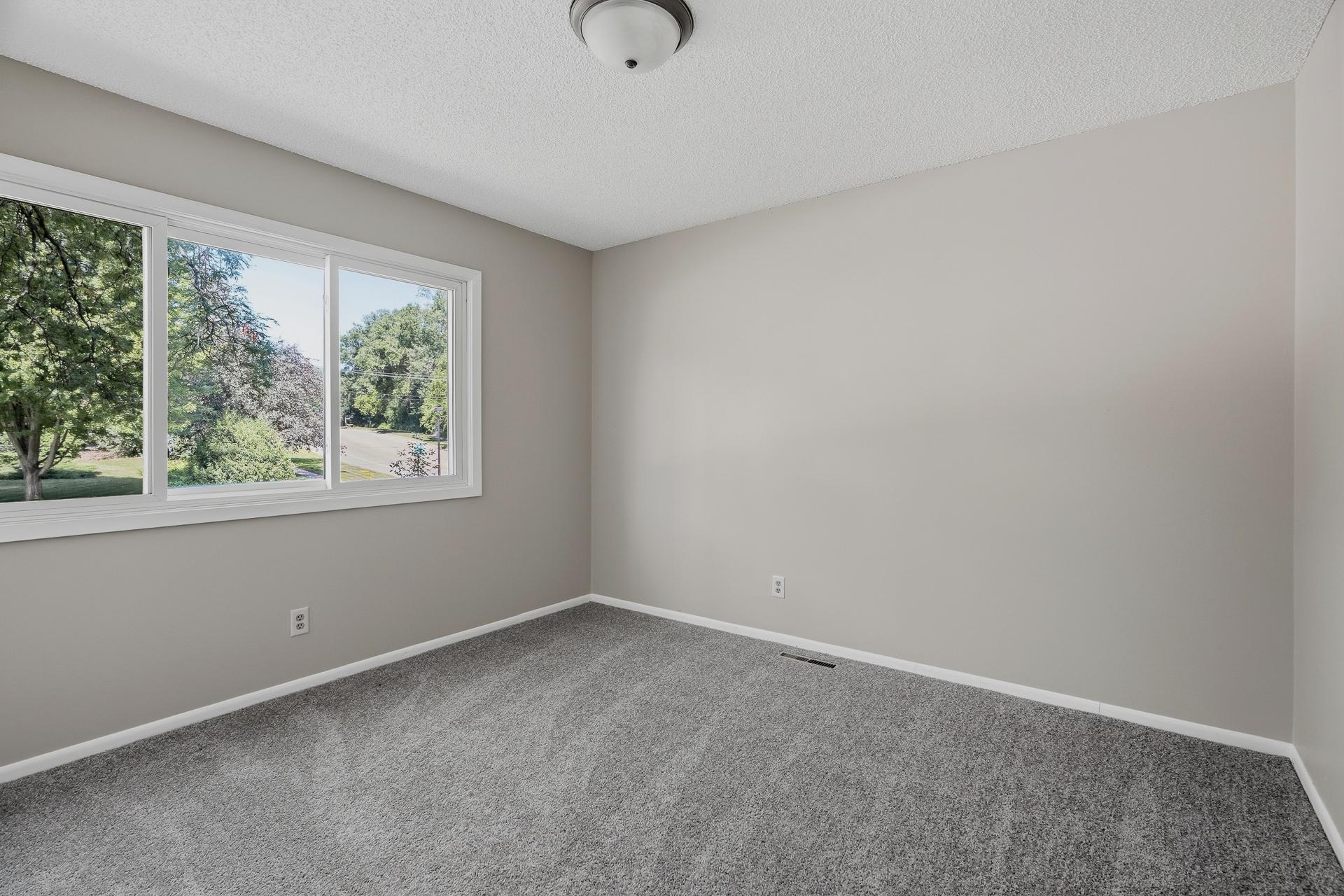 9401 Briar Road Property Photo 20