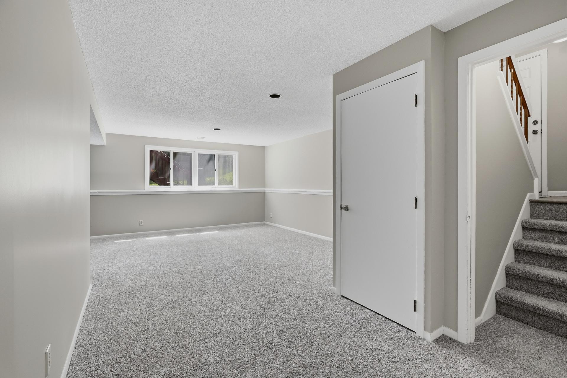 9401 Briar Road Property Photo 24