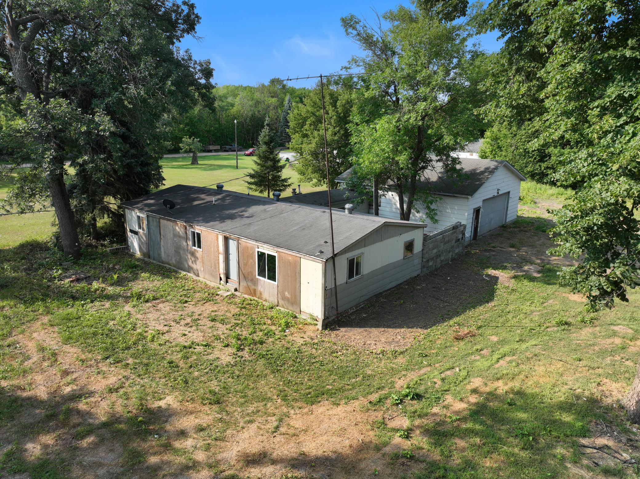 47099 Center Street W Property Photo 2