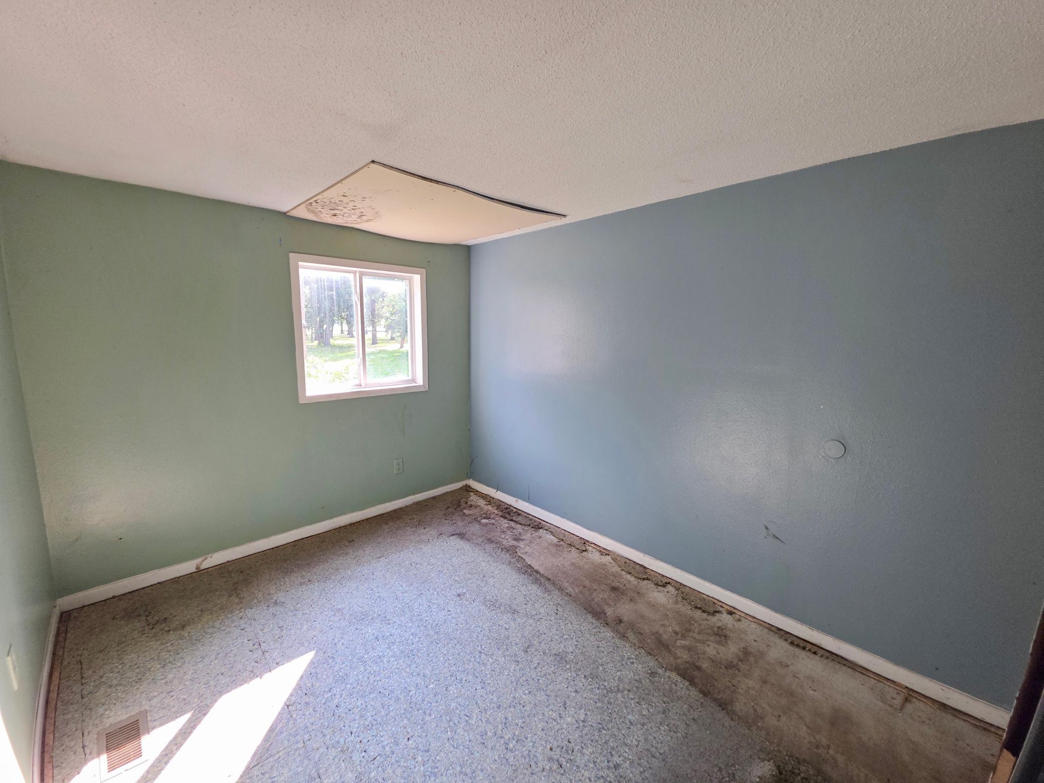 47099 Center Street W Property Photo 8