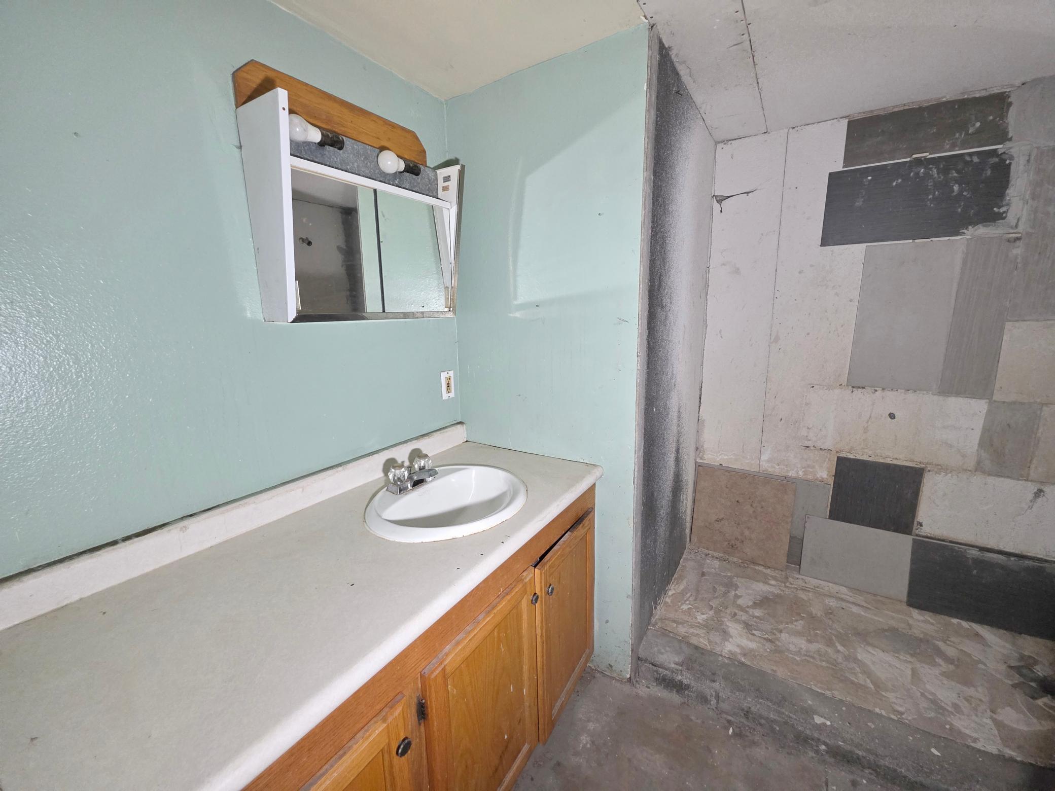 47099 Center Street W Property Photo 12
