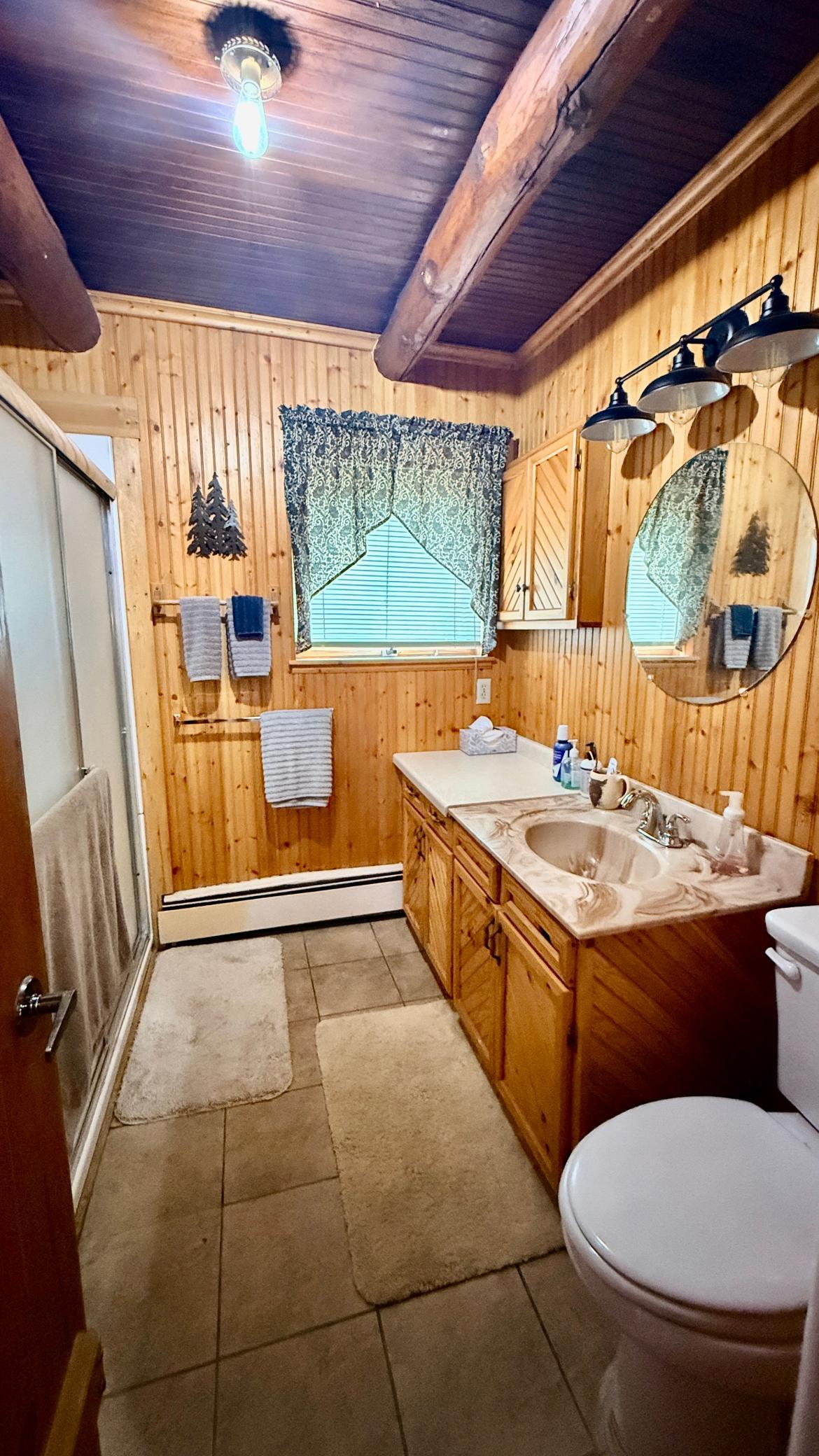 306 E River Drive Property Photo 7