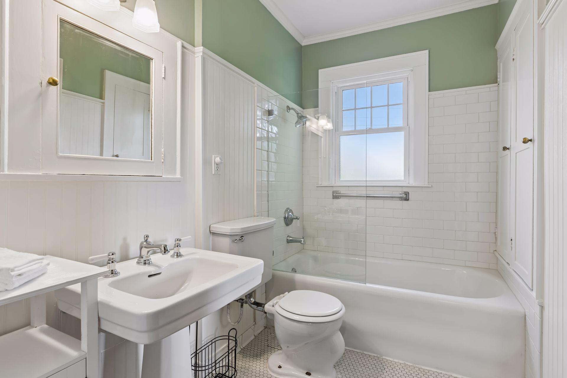 1818 Kenwood Parkway Property Photo 31