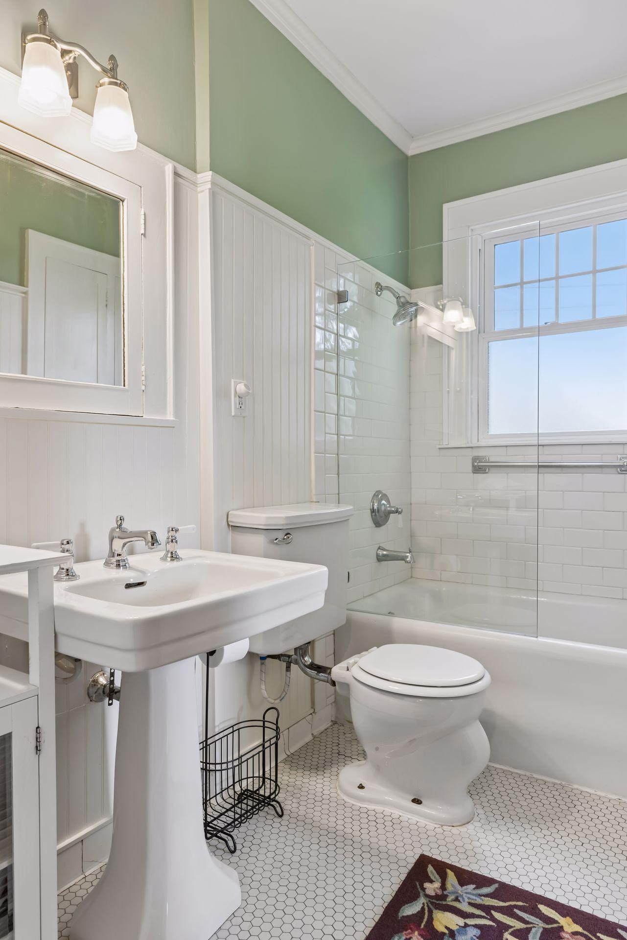 1818 Kenwood Parkway Property Photo 32