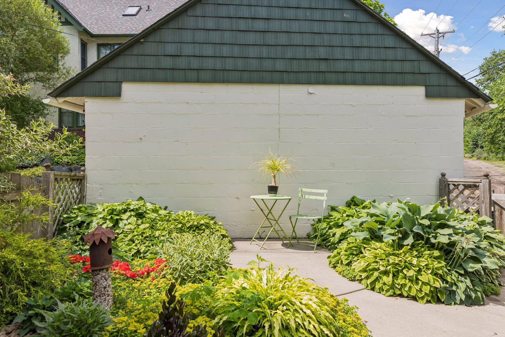 1818 Kenwood Parkway Property Photo 49