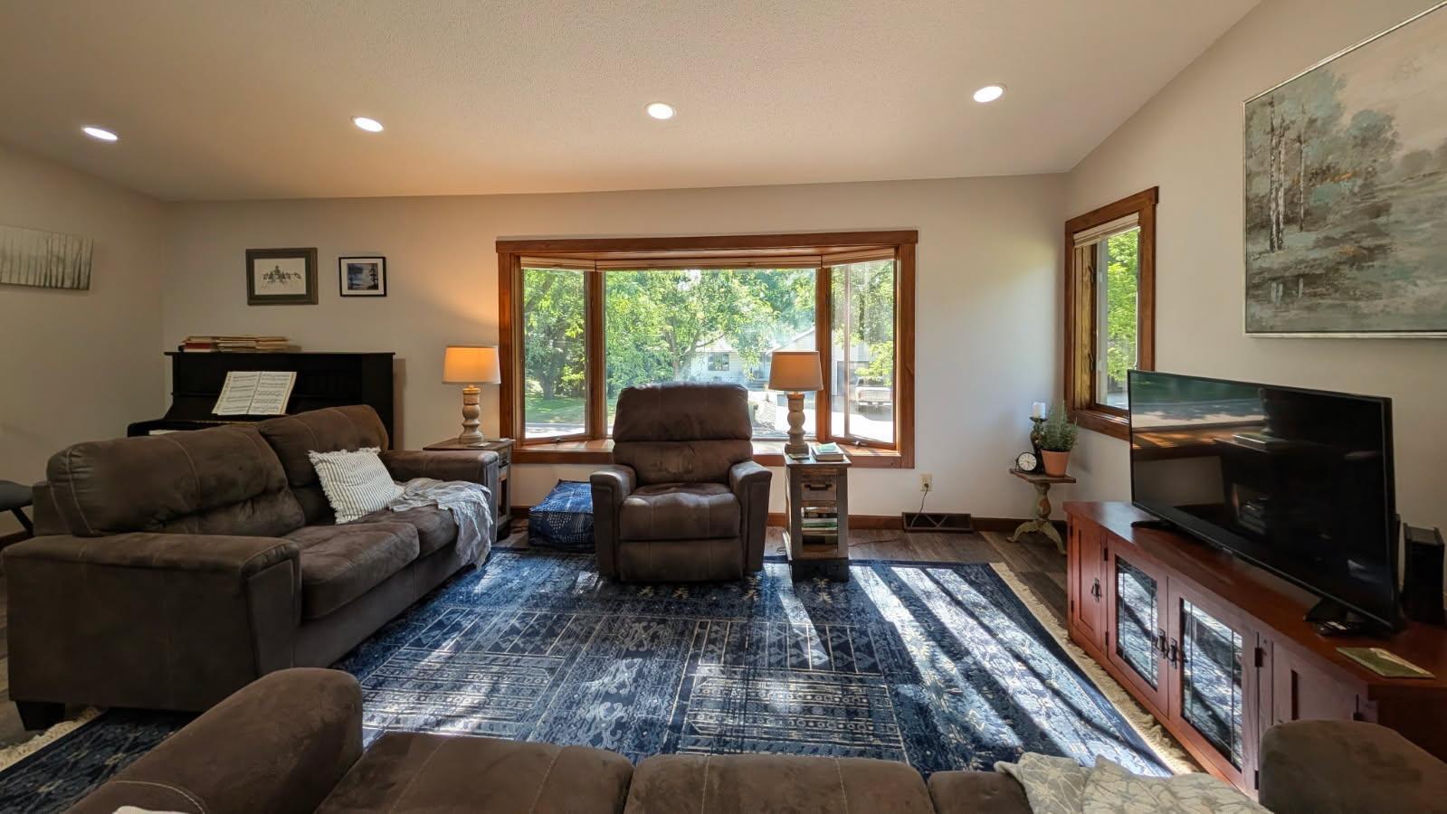 1216 Oak Drive Property Photo 3