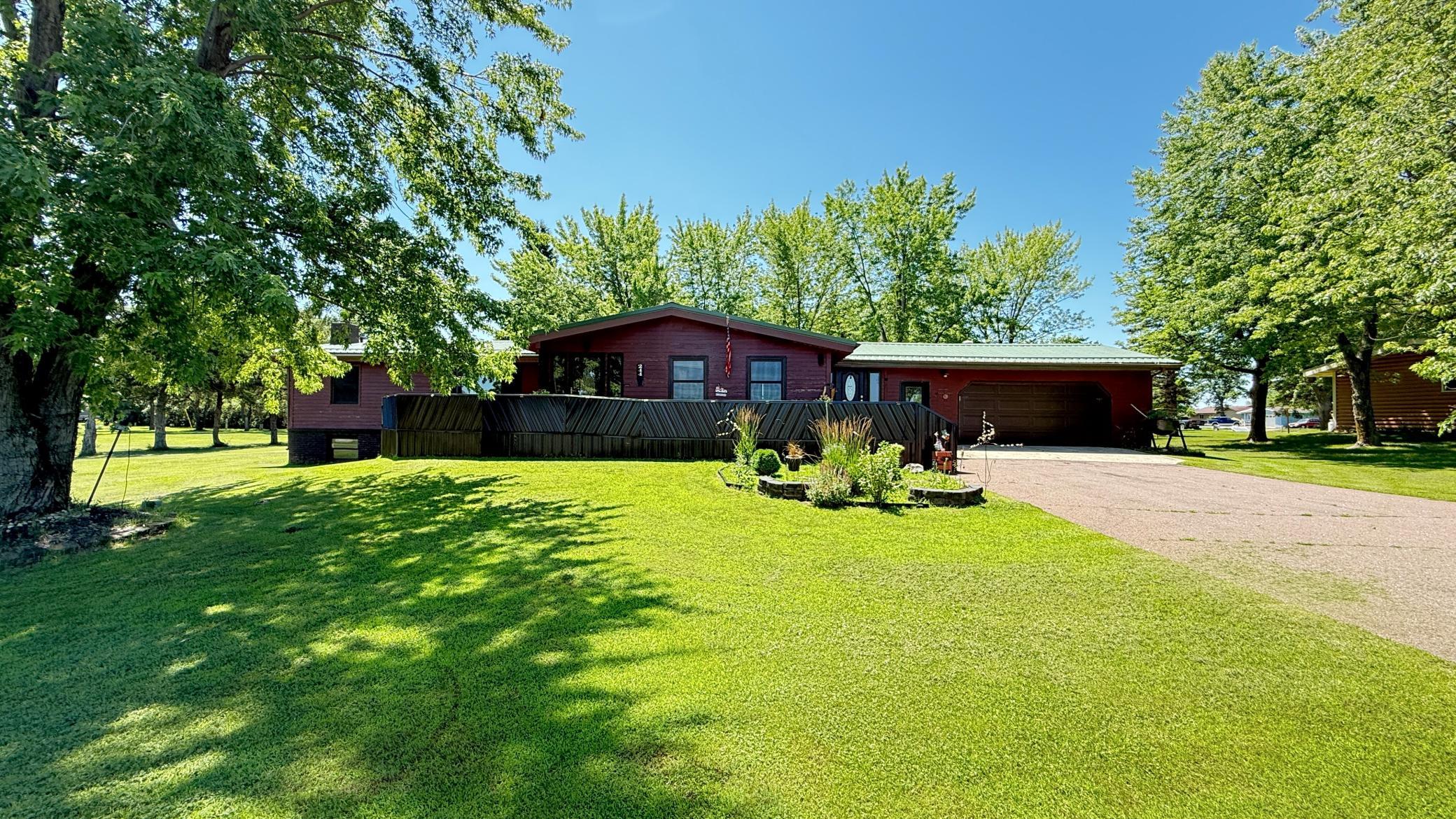 244 W Christenson Avenue Property Photo 4
