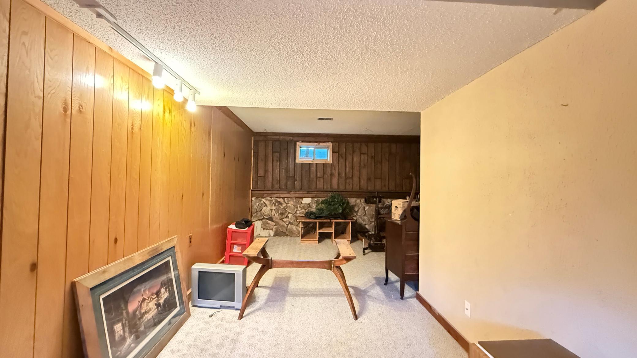 244 W Christenson Avenue Property Photo 60