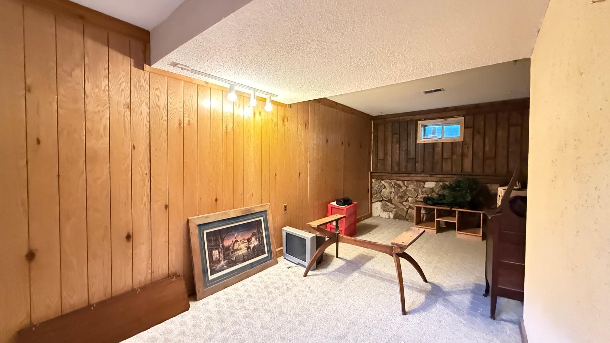 244 W Christenson Avenue Property Photo 61