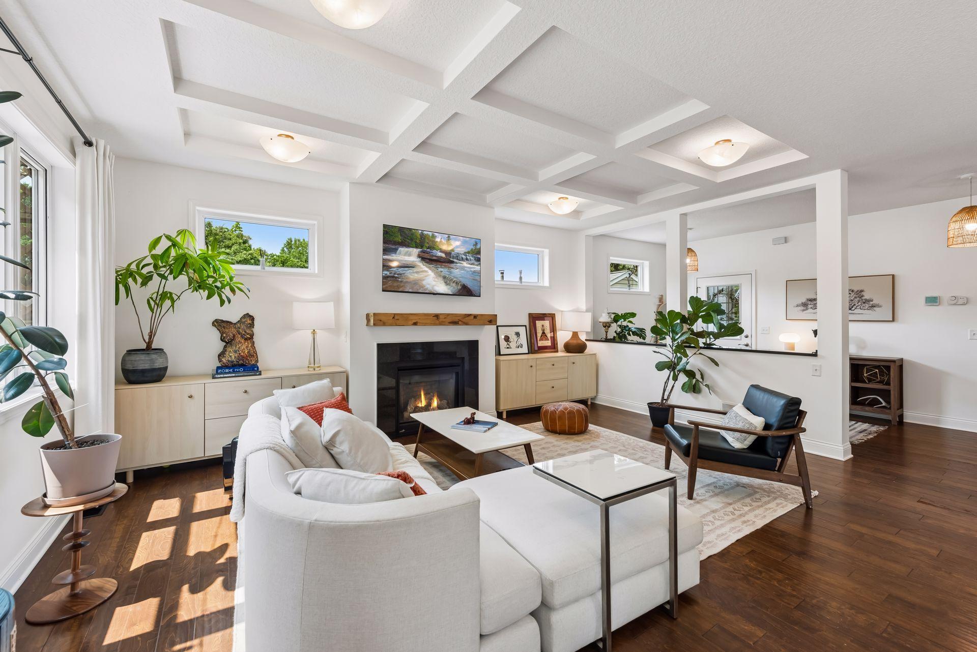 4663 Suffolk Road Property Photo 2