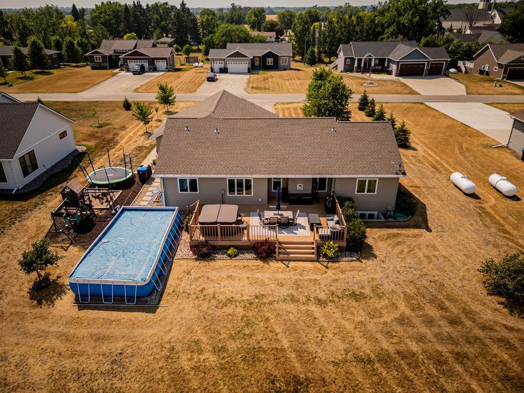 620 2nd Street Property Photo 8