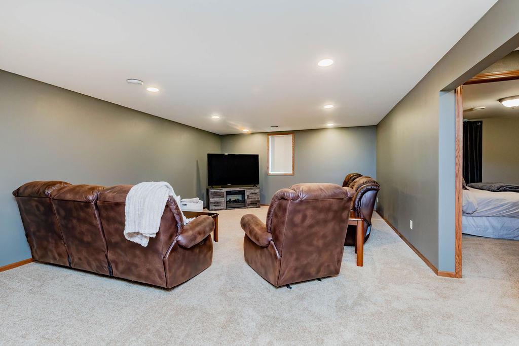 620 2nd Street Property Photo 35