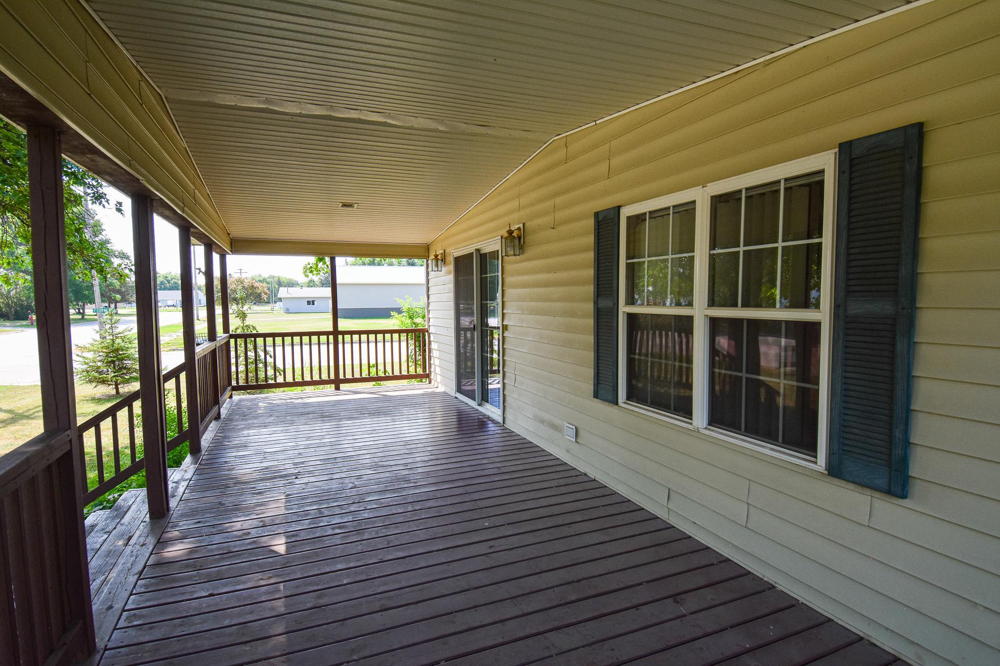 230 4th Street Property Photo 3