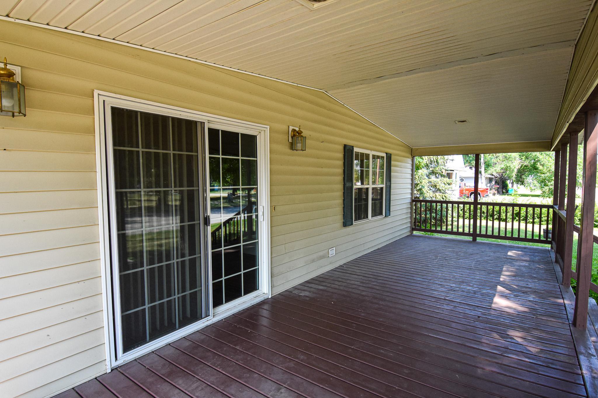 230 4th Street Property Photo 4