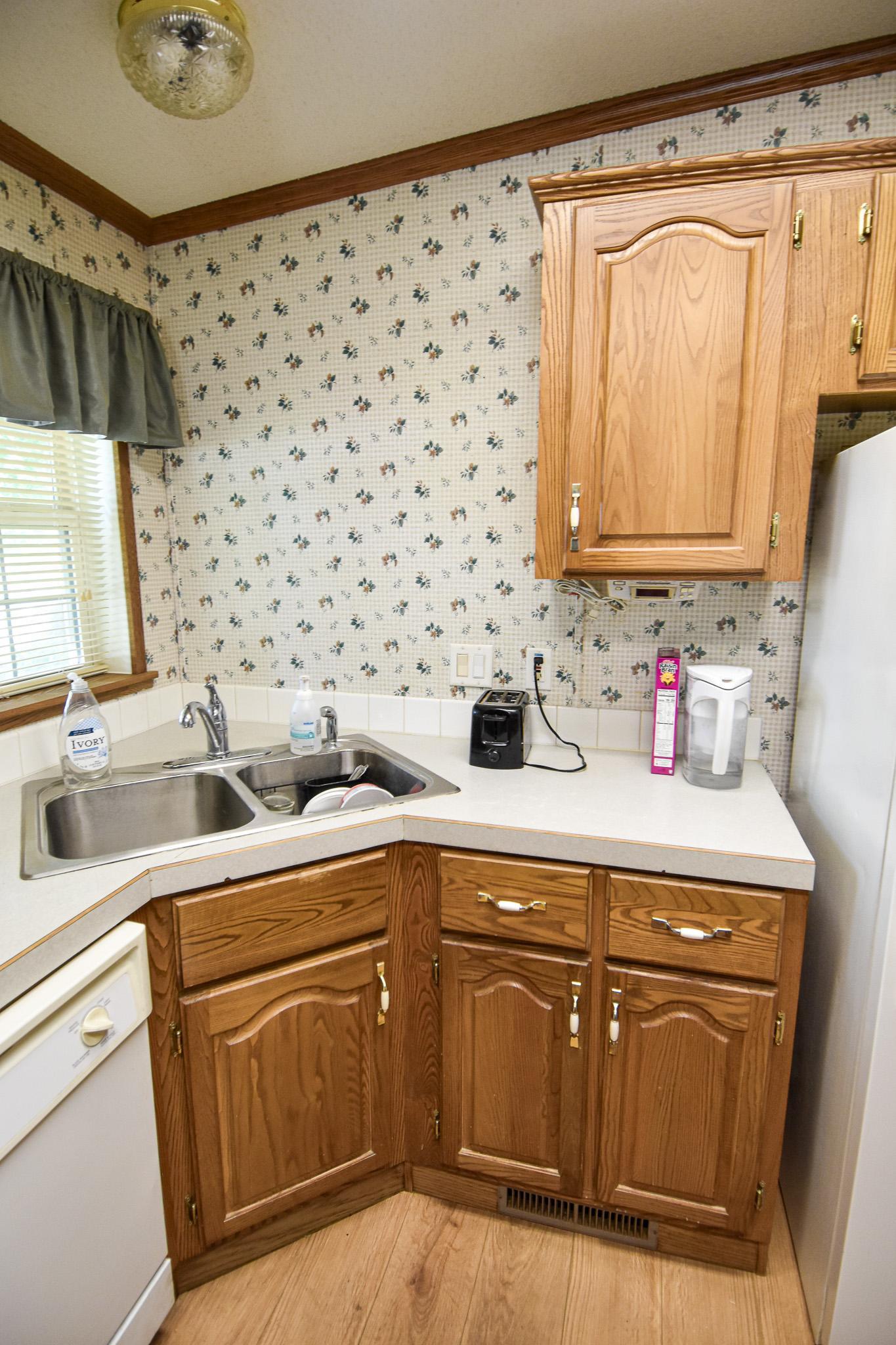 230 4th Street Property Photo 9