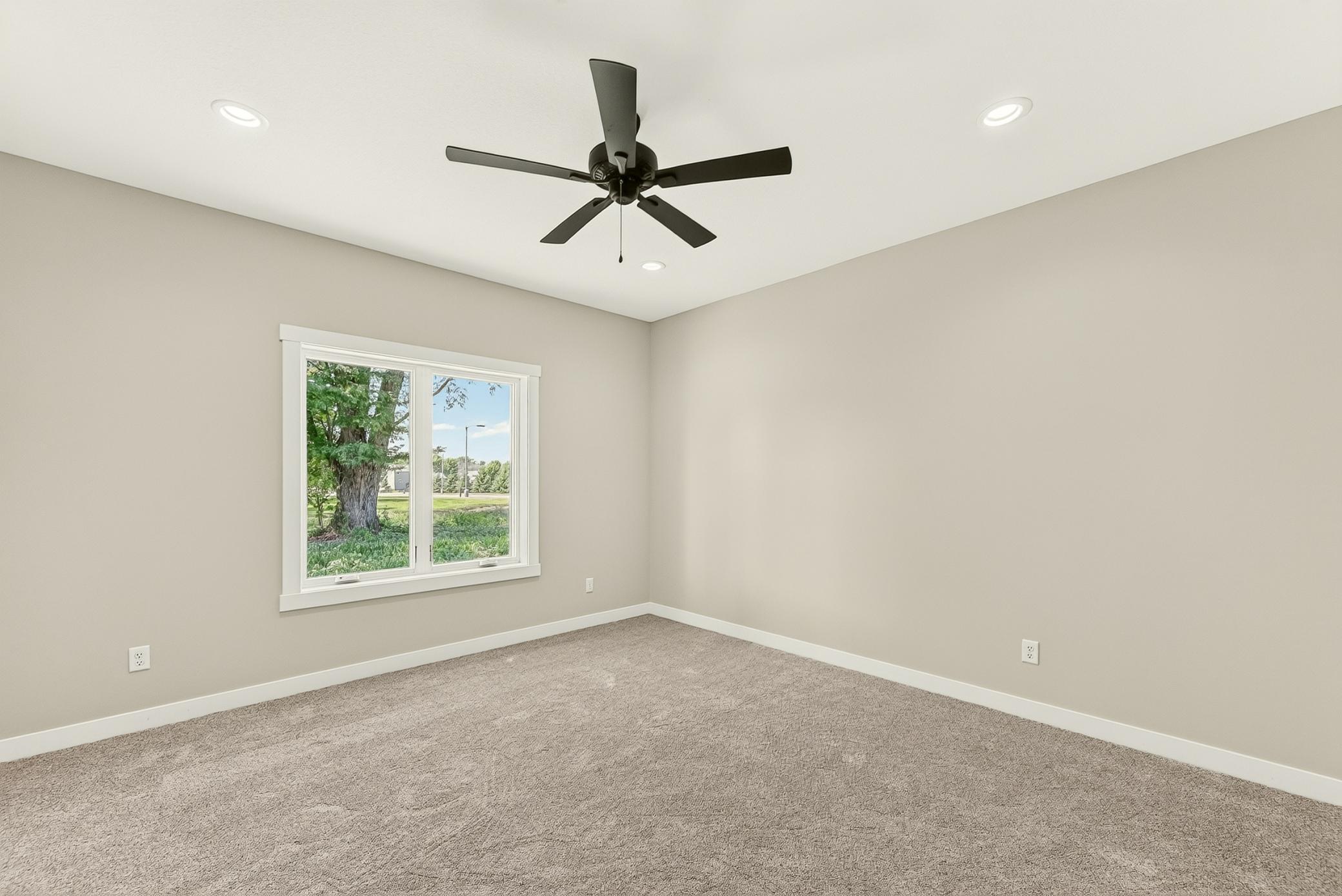 1507 14th Ave Ne Property Photo 15