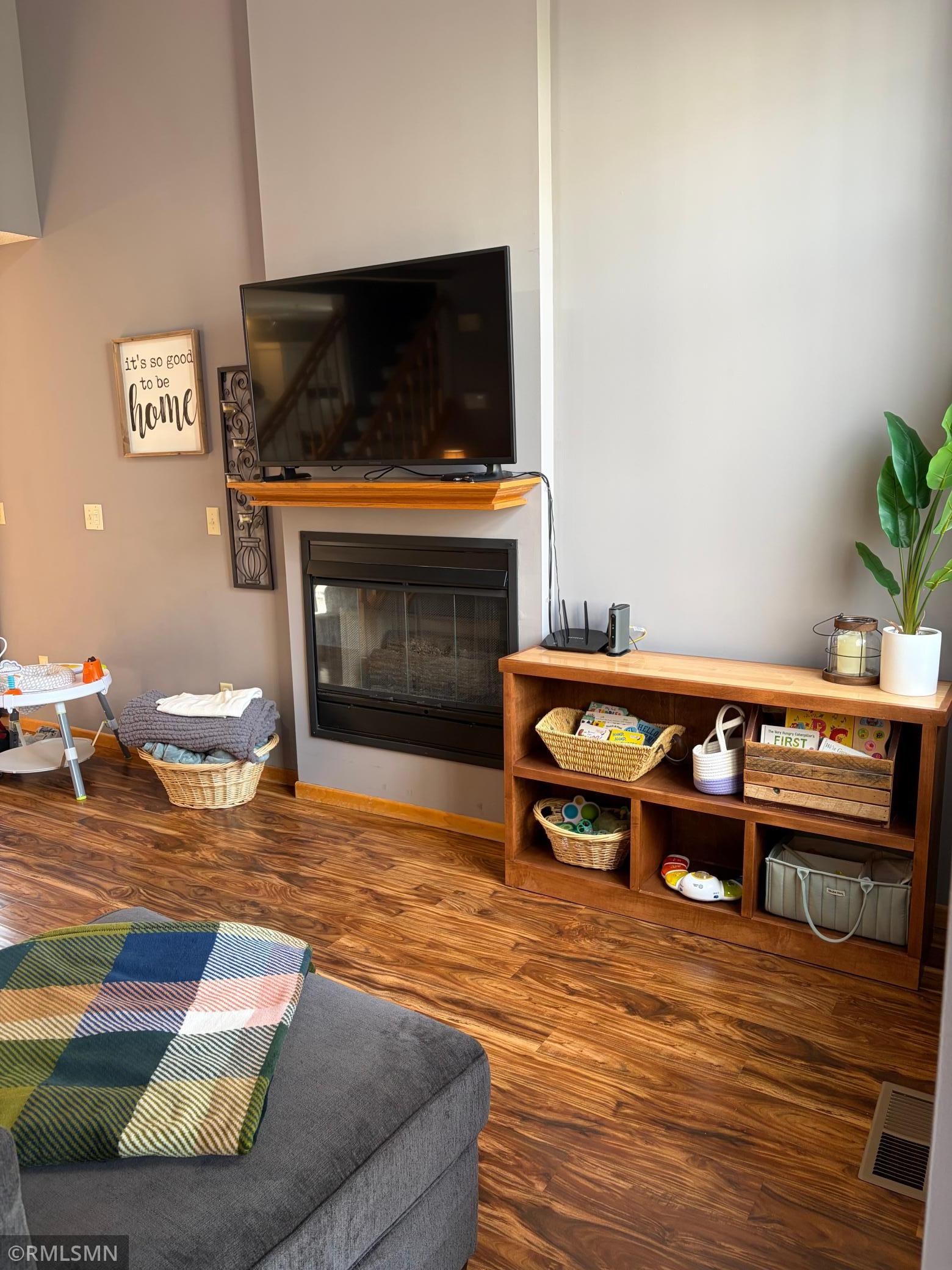 4126 Durham Court 136 Property Photo 6