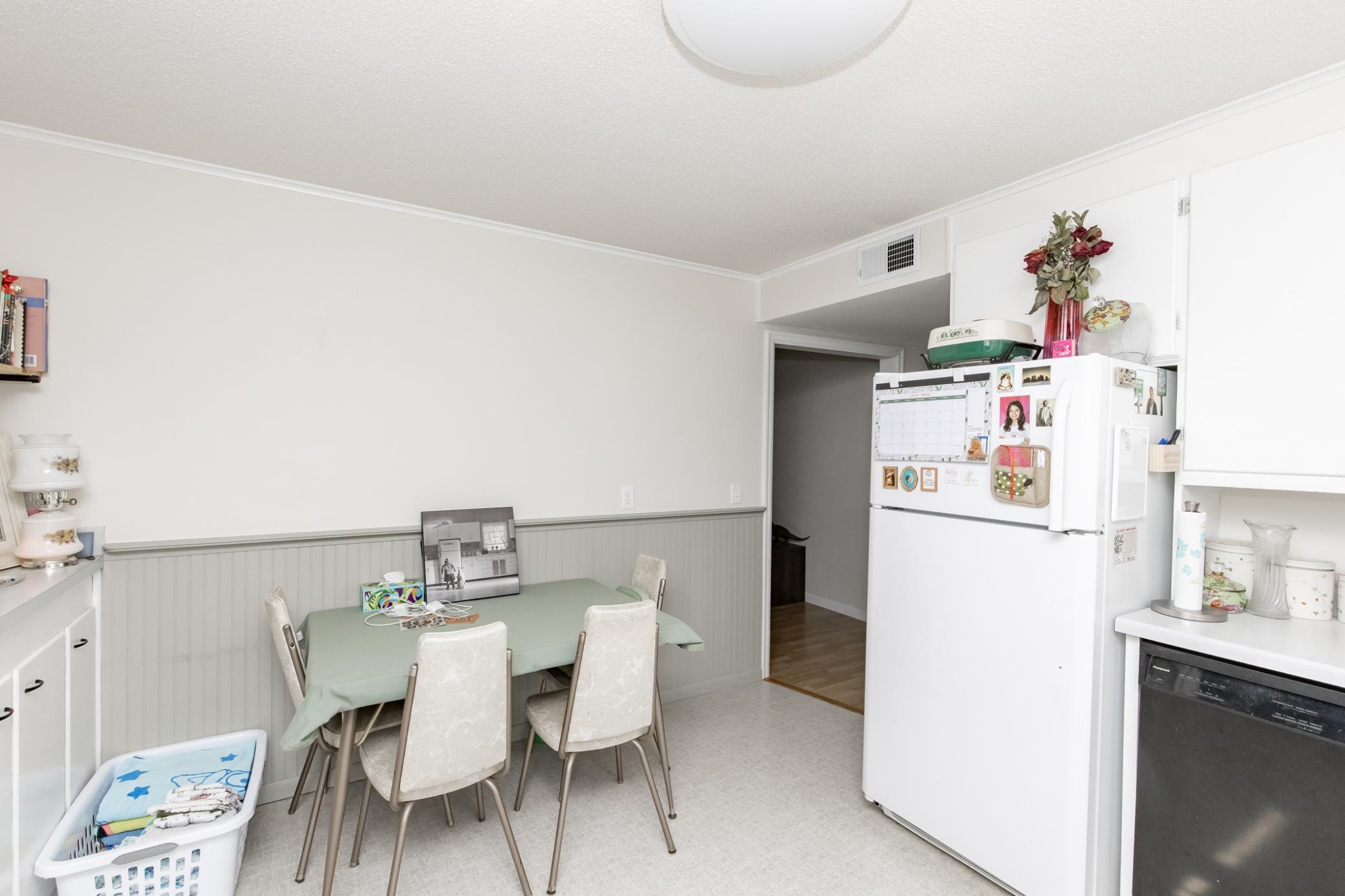 1601-1603 Broadway N Property Photo 11