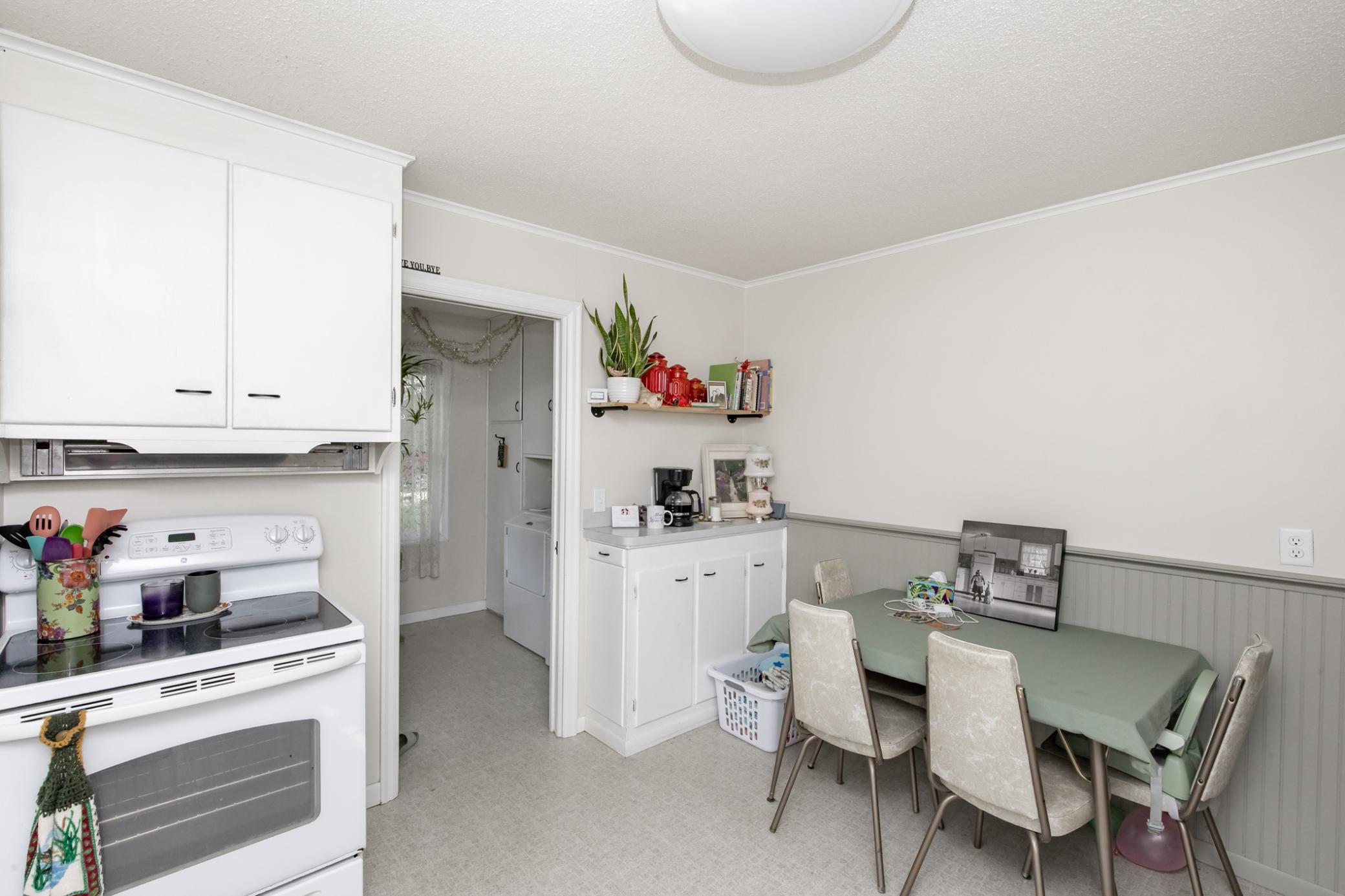 1601-1603 Broadway N Property Photo 12