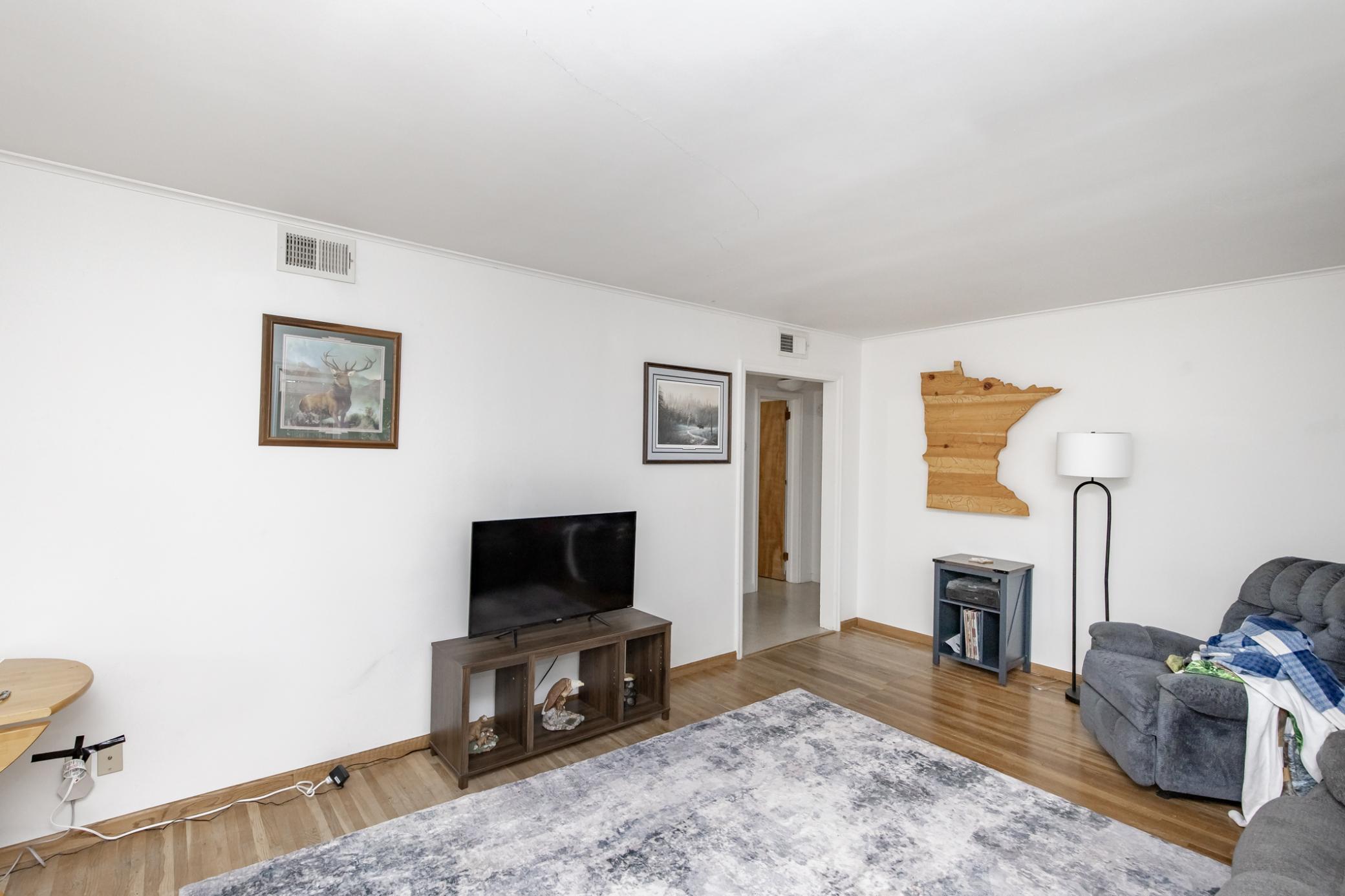 1601-1603 Broadway N Property Photo 27