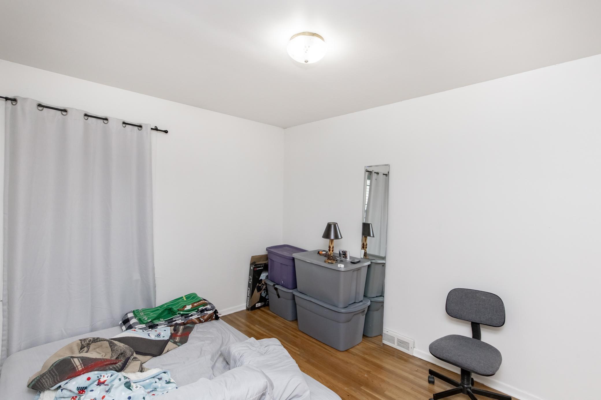 1601-1603 Broadway N Property Photo 36