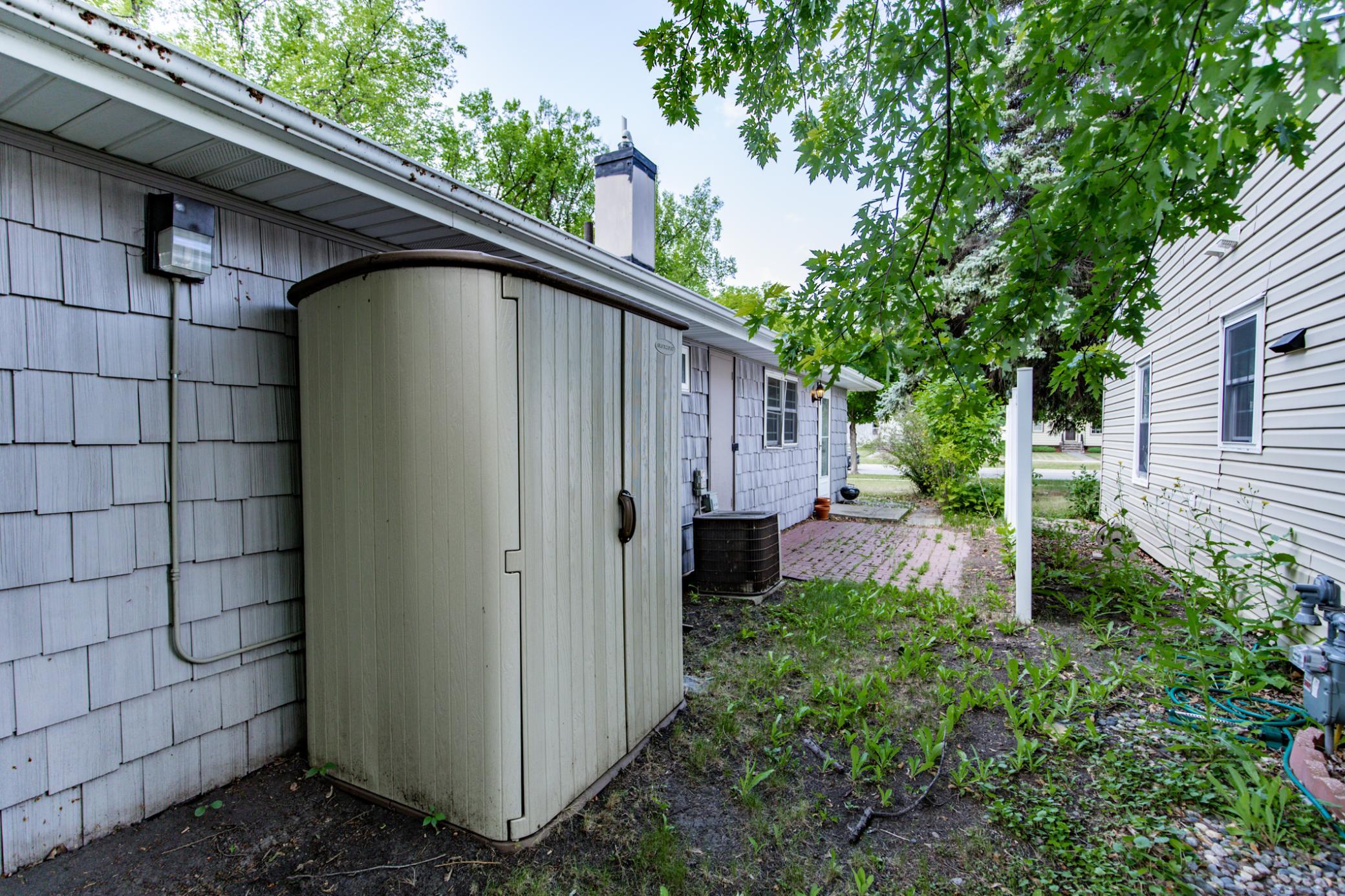 1601-1603 Broadway N Property Photo 56