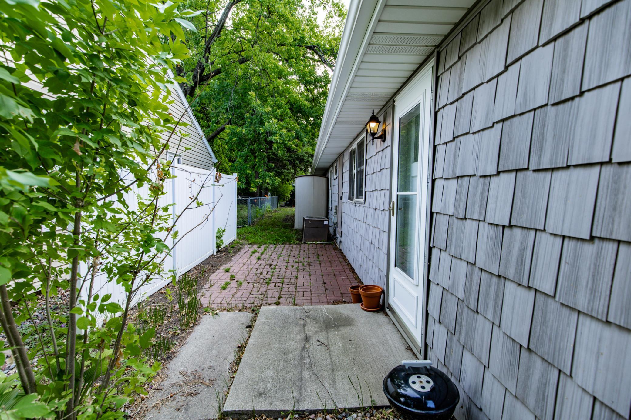 1601-1603 Broadway N Property Photo 58