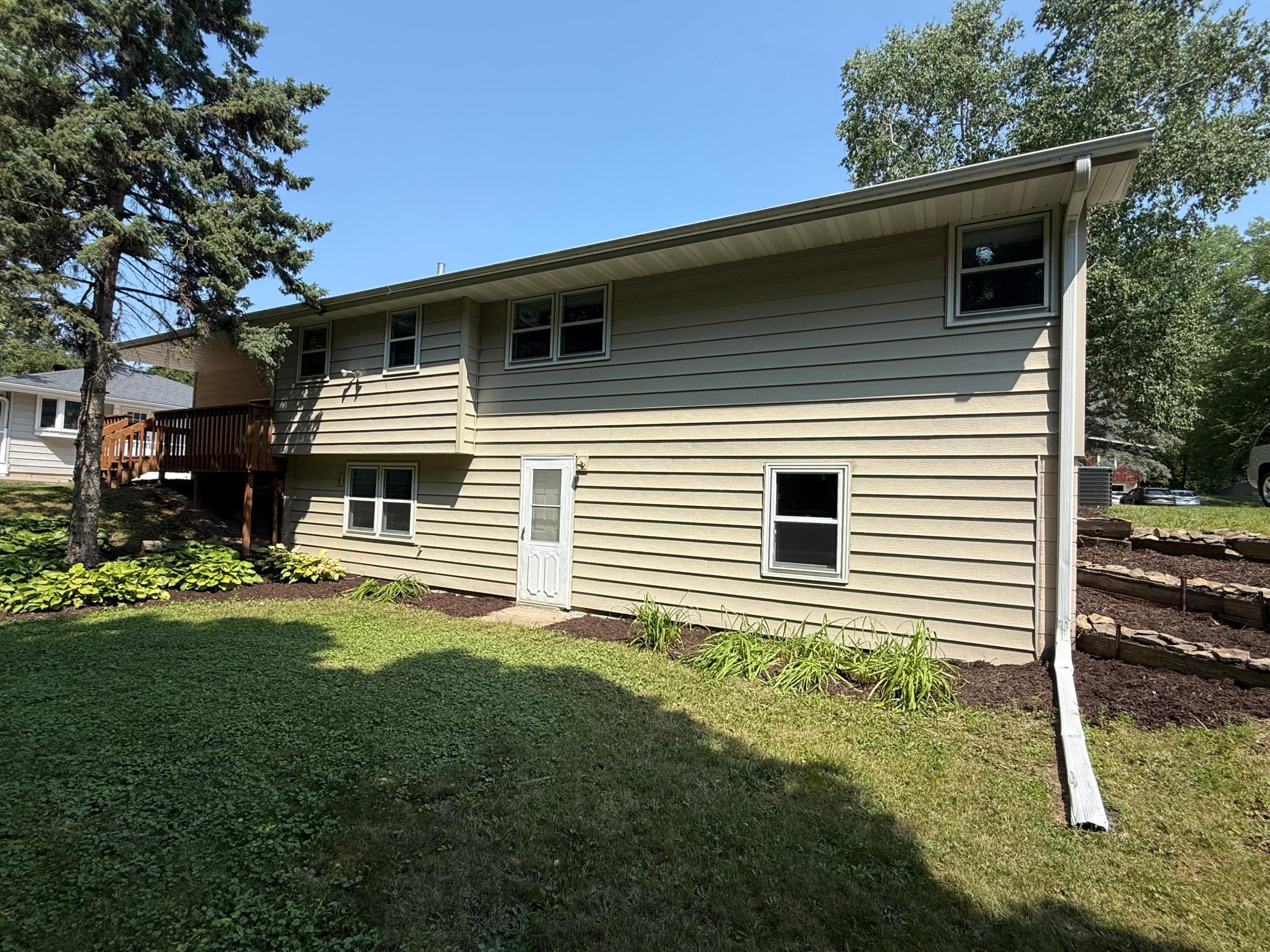 6573 Berkshire Lane N Property Photo 4