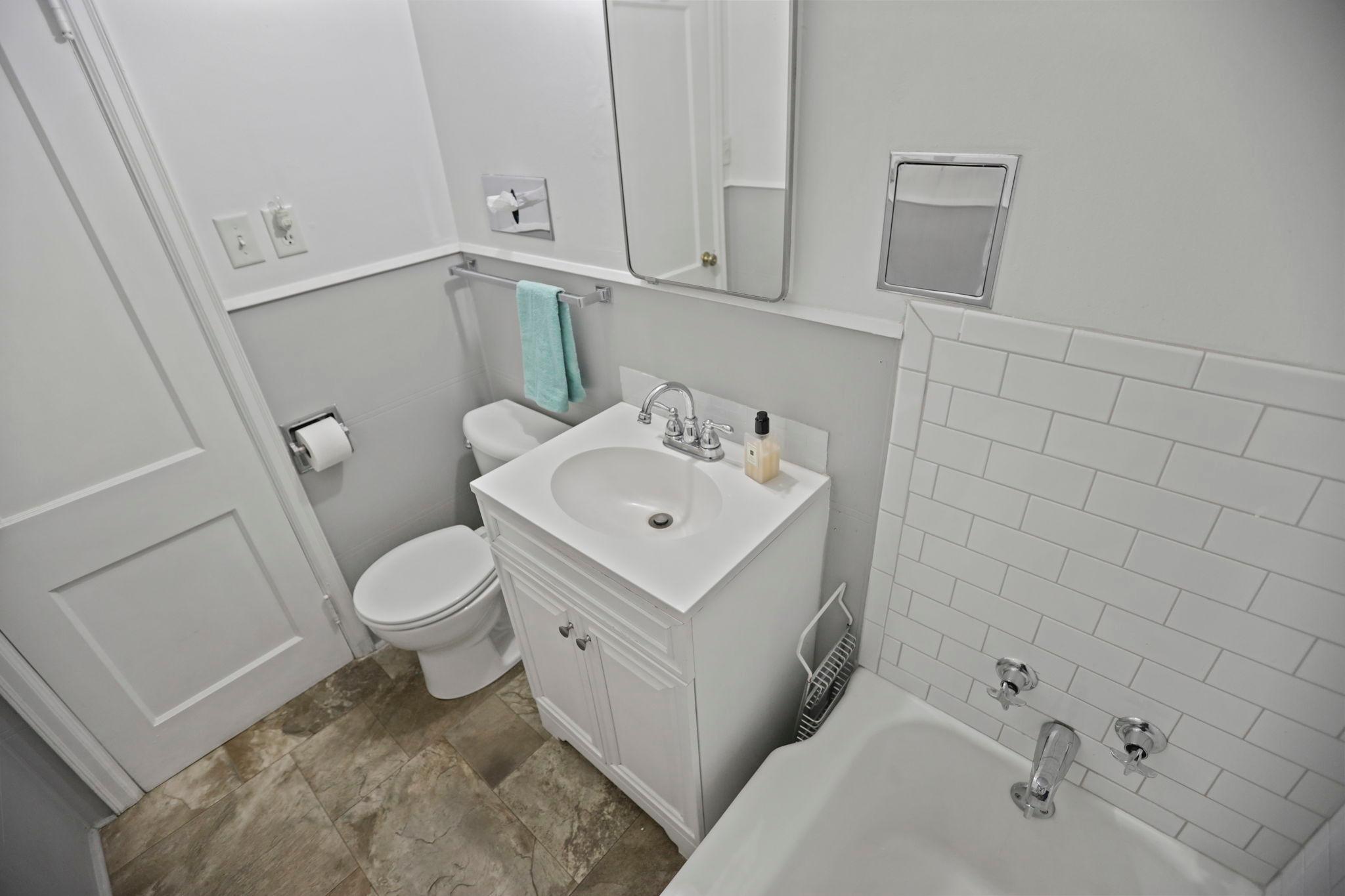 213 Central Avenue N Property Photo 16