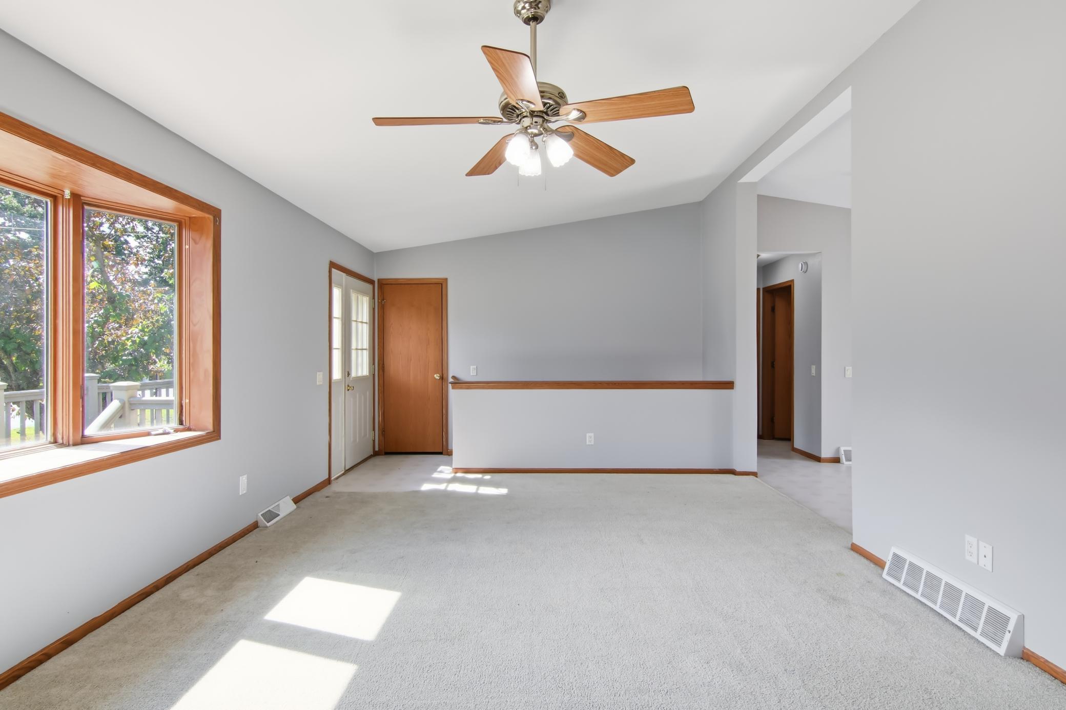500 N Sheppard Street Property Photo 6